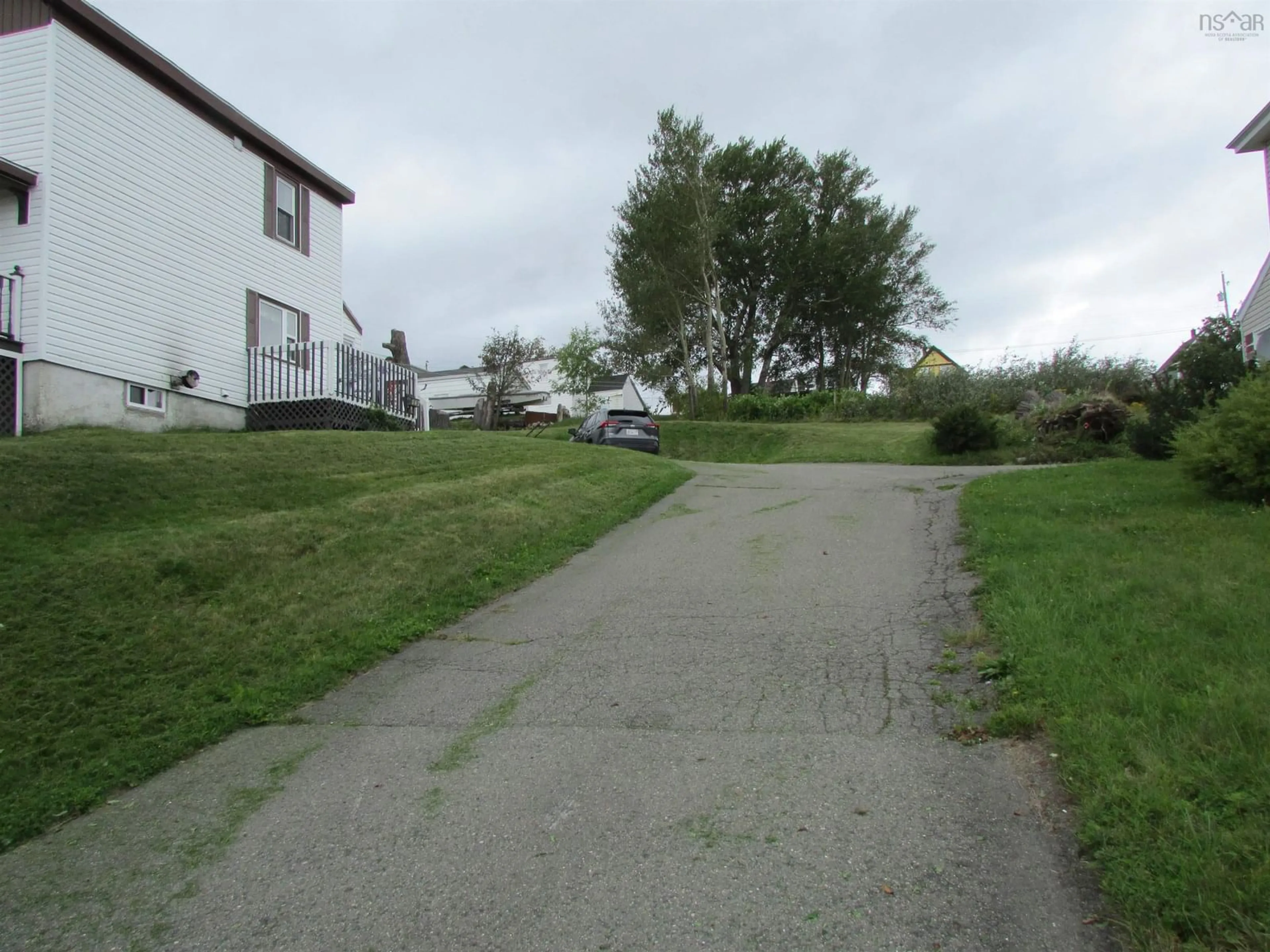 Blurry image for 476 Purves St, North Sydney Nova Scotia B2A 1E3