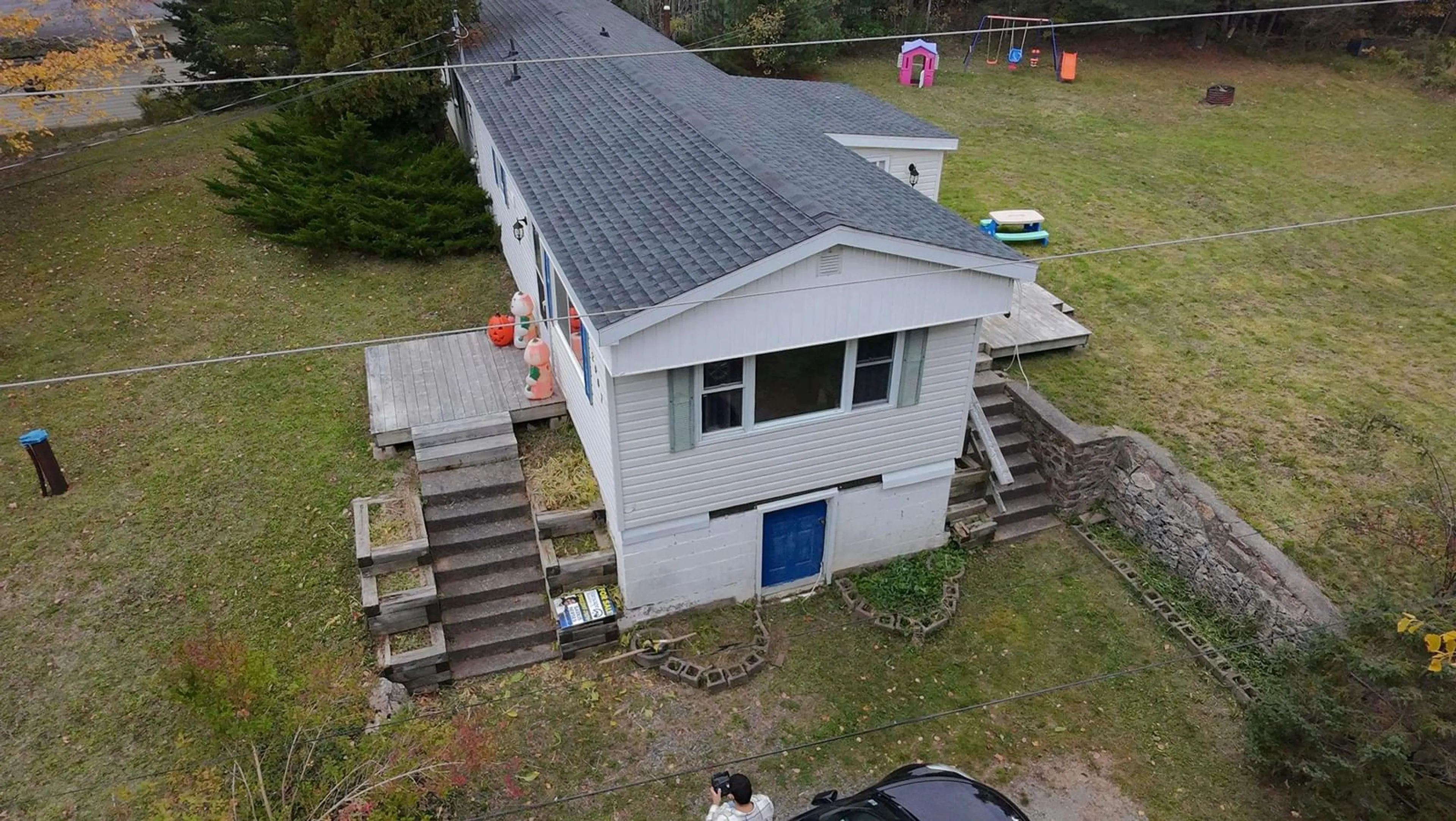 A pic from outside/outdoor area/front of a property/back of a property/a pic from drone, building for 2987 St Margarets Bay Rd, Timberlea Nova Scotia B3T 1H5