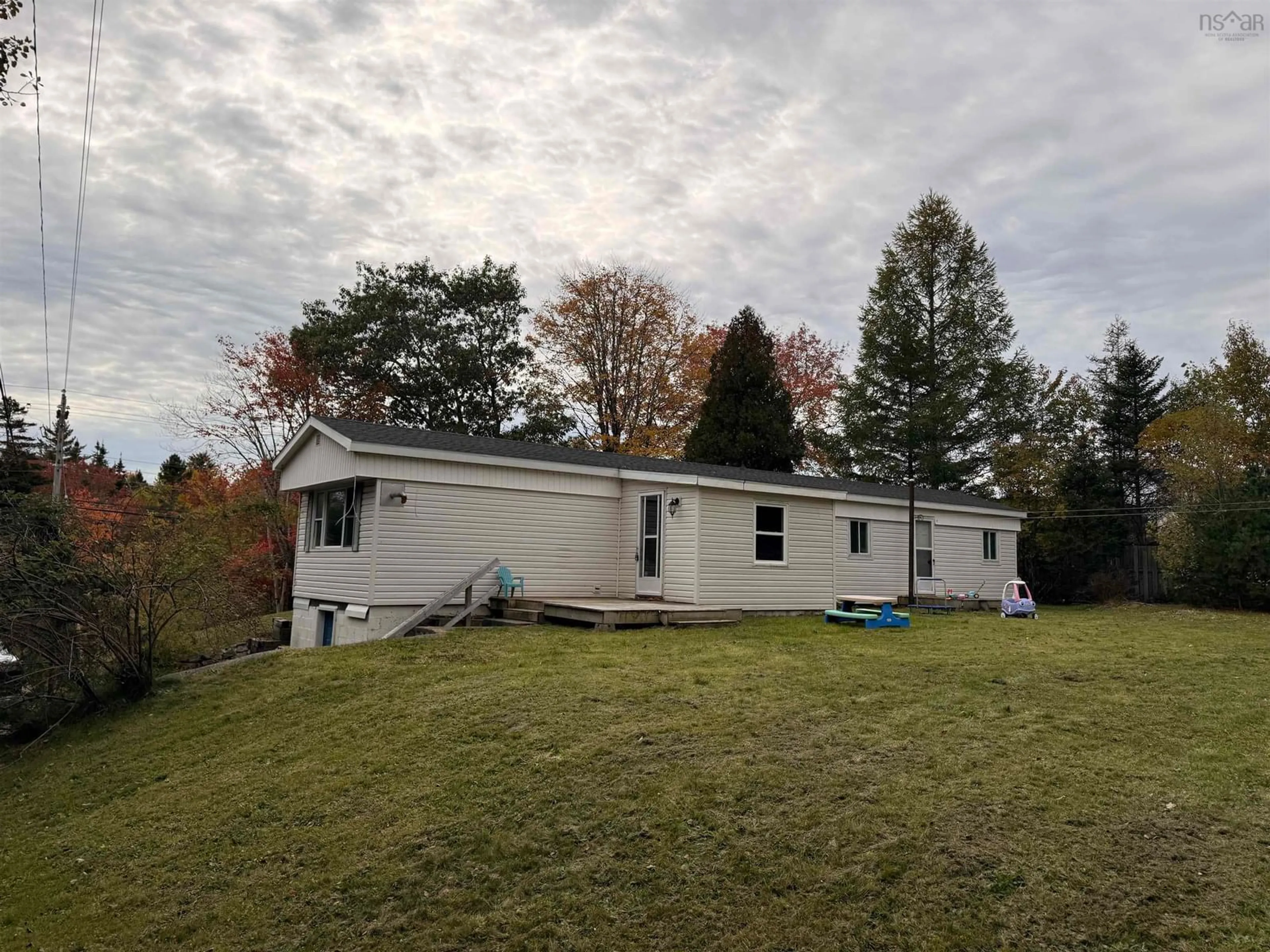 A pic from outside/outdoor area/front of a property/back of a property/a pic from drone, unknown for 2987 St Margarets Bay Rd, Timberlea Nova Scotia B3T 1H5