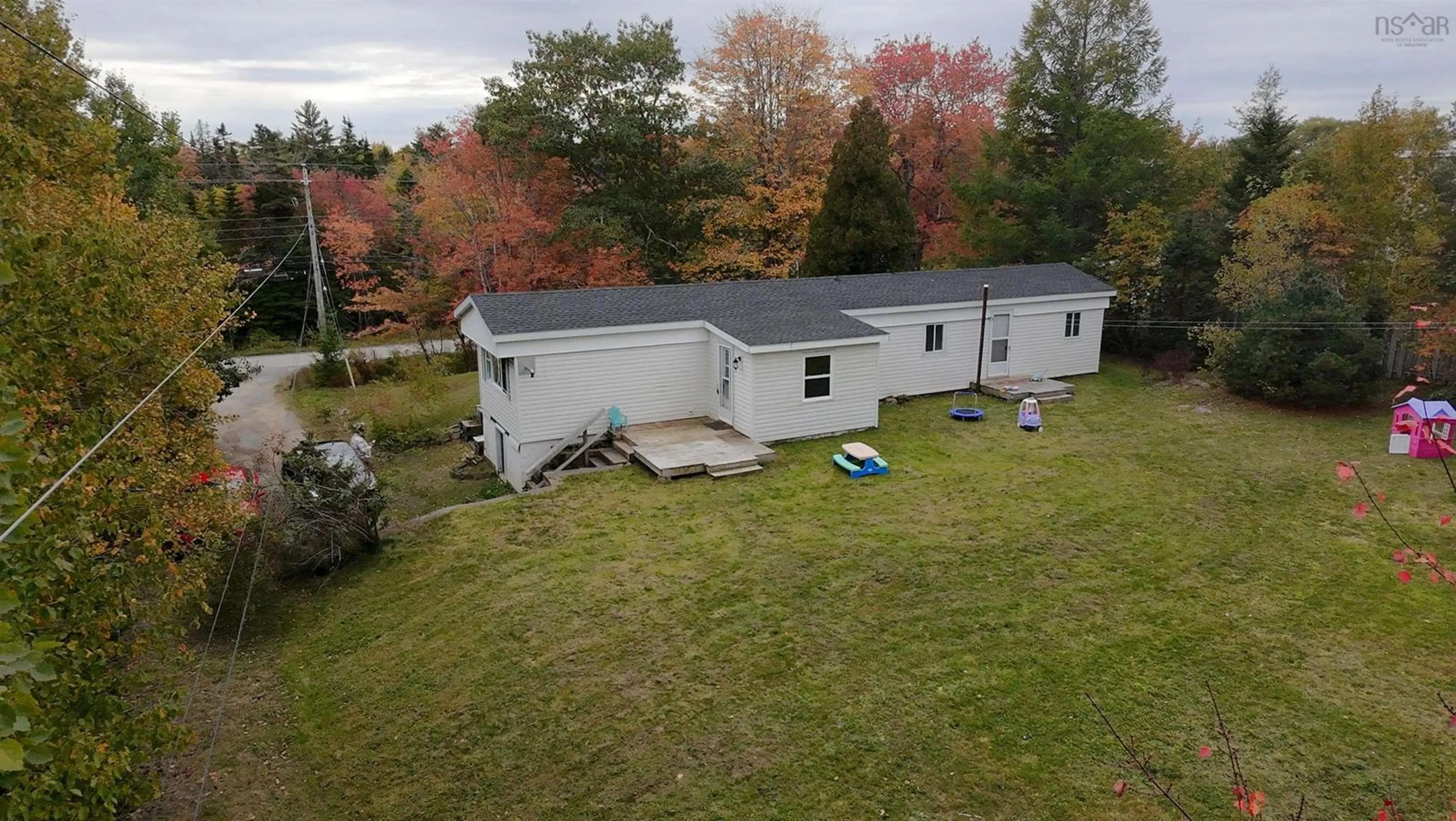 A pic from outside/outdoor area/front of a property/back of a property/a pic from drone, unknown for 2987 St Margarets Bay Rd, Timberlea Nova Scotia B3T 1H5