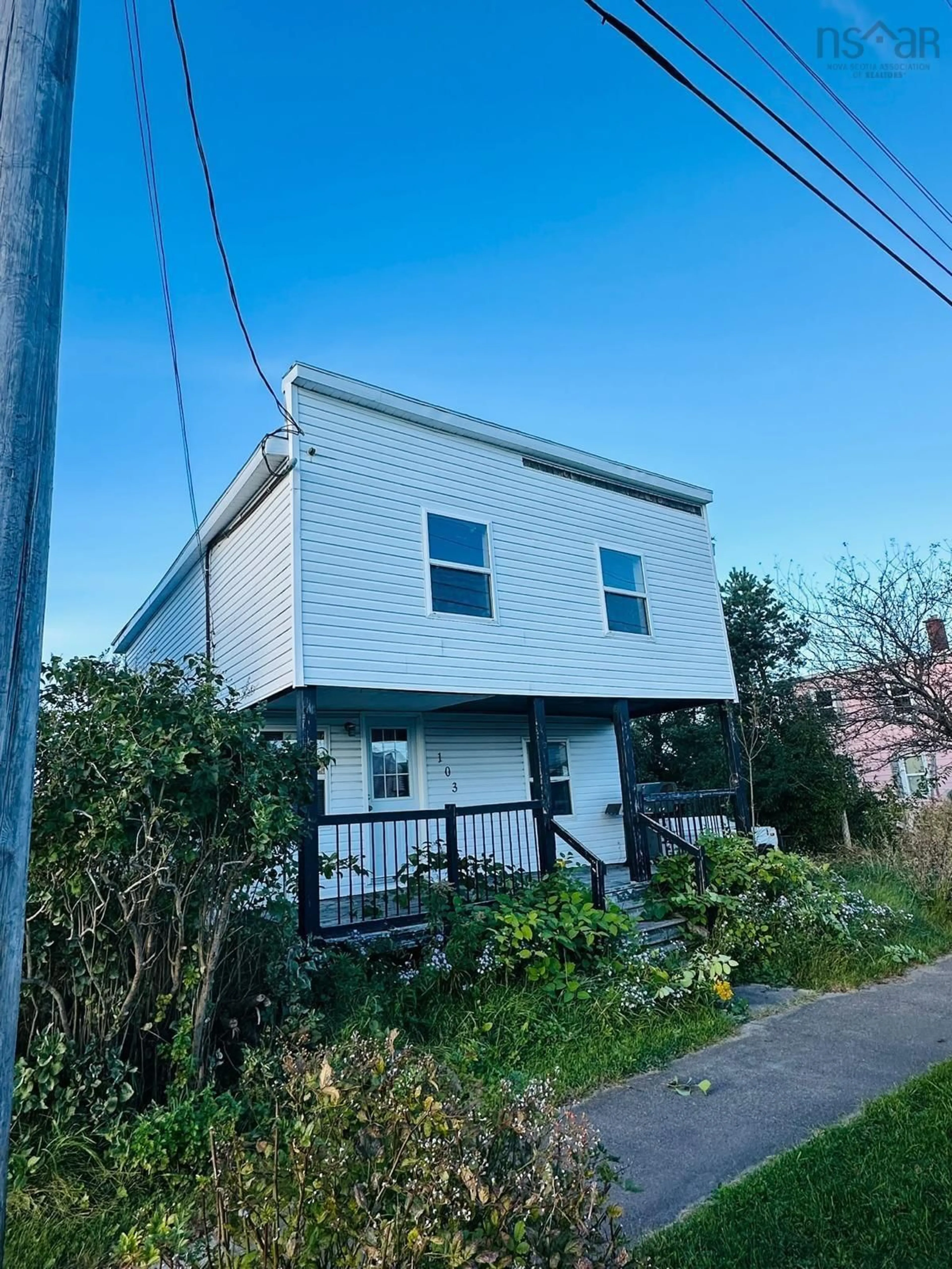 Unknown for 103 Bay St, Sydney Nova Scotia B1N 2J6