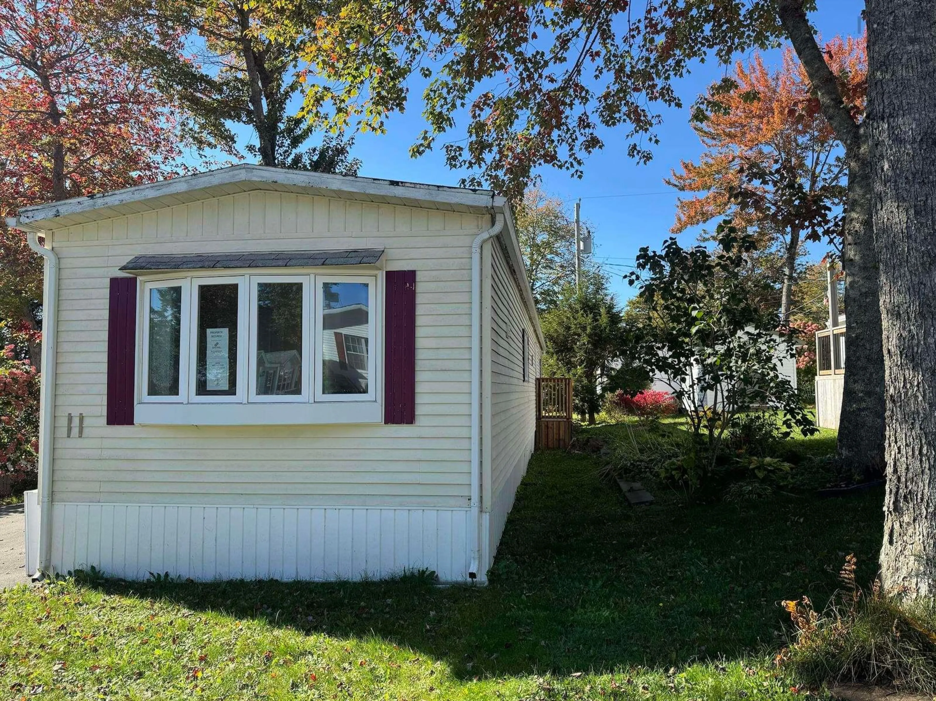 Unknown for 11 Fourth St, Lucasville Nova Scotia B4B 1R2