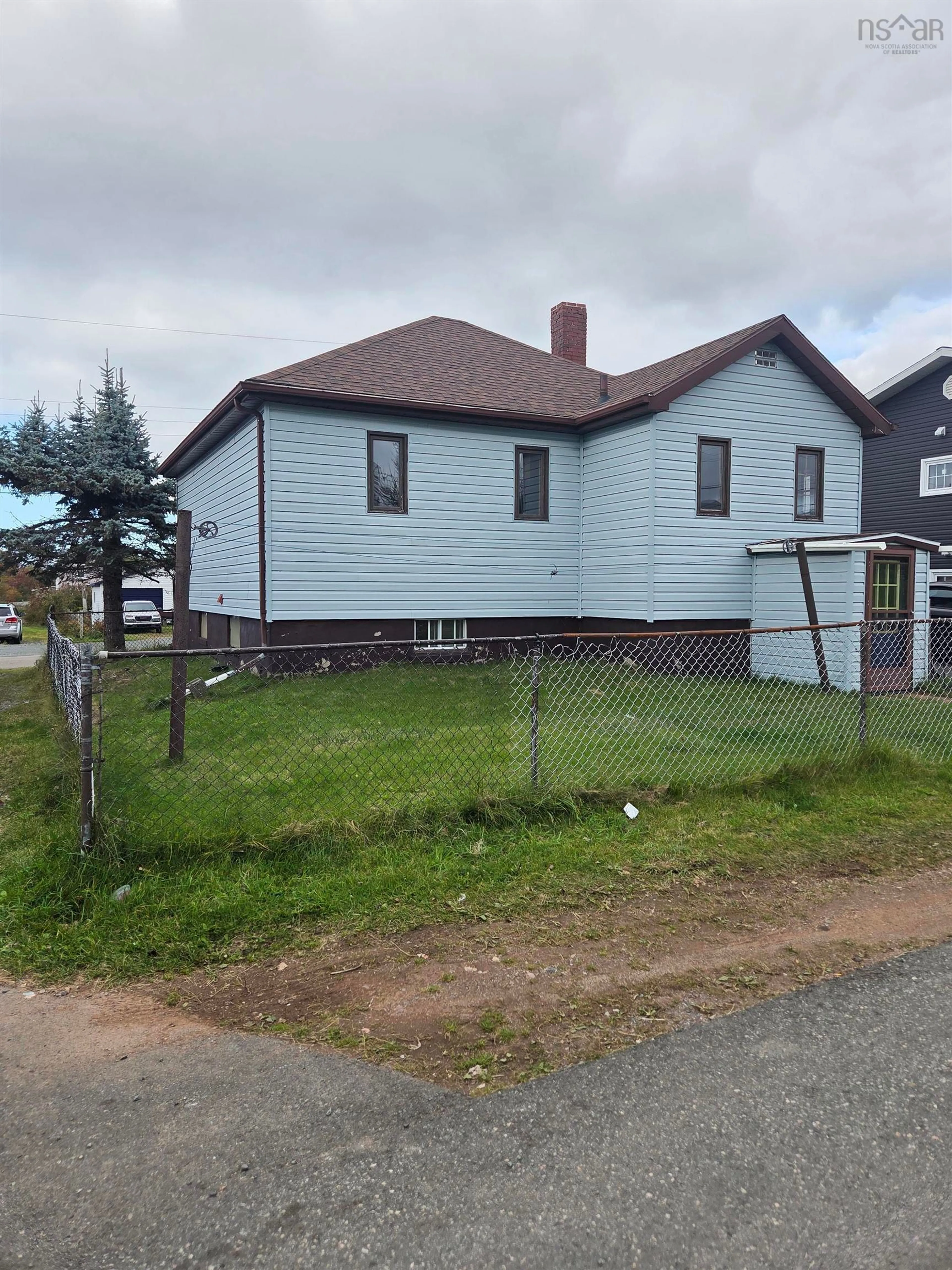 A pic from outside/outdoor area/front of a property/back of a property/a pic from drone, building for Connaught Street #42, Sydney Nova Scotia B1N 2V8