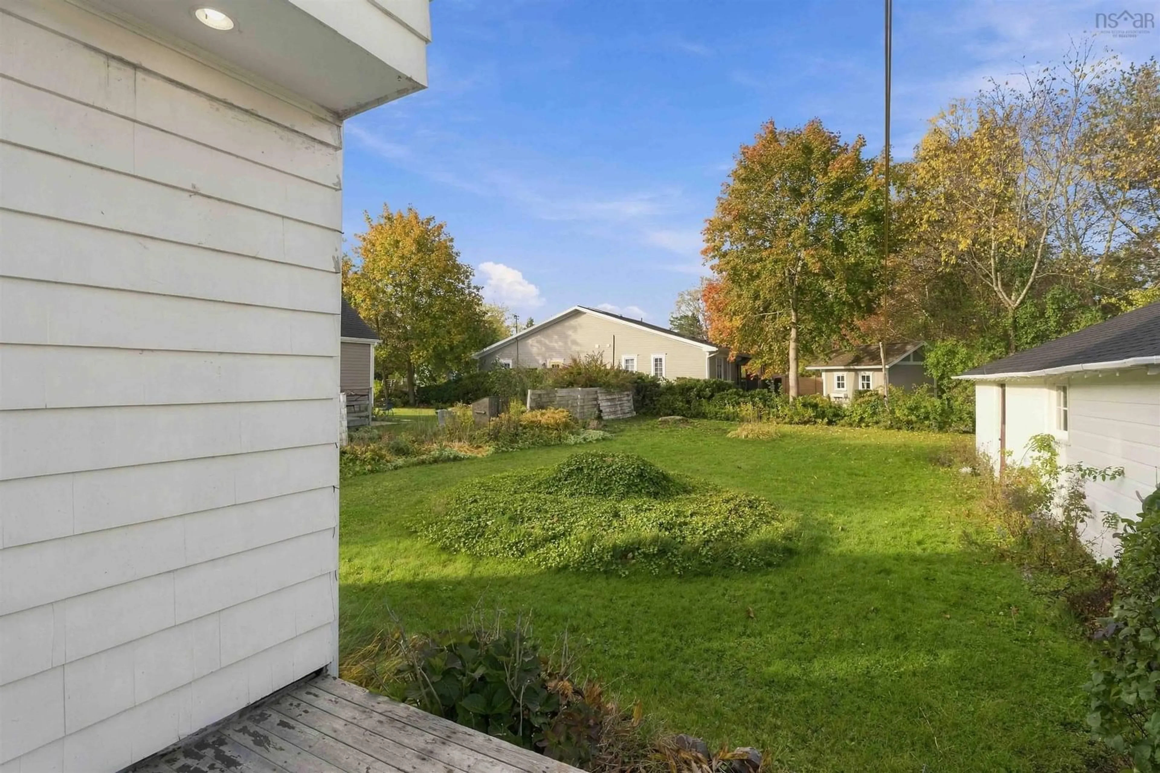 Patio, street for 22 Hillside Ave, Wolfville Nova Scotia B4P 2B1
