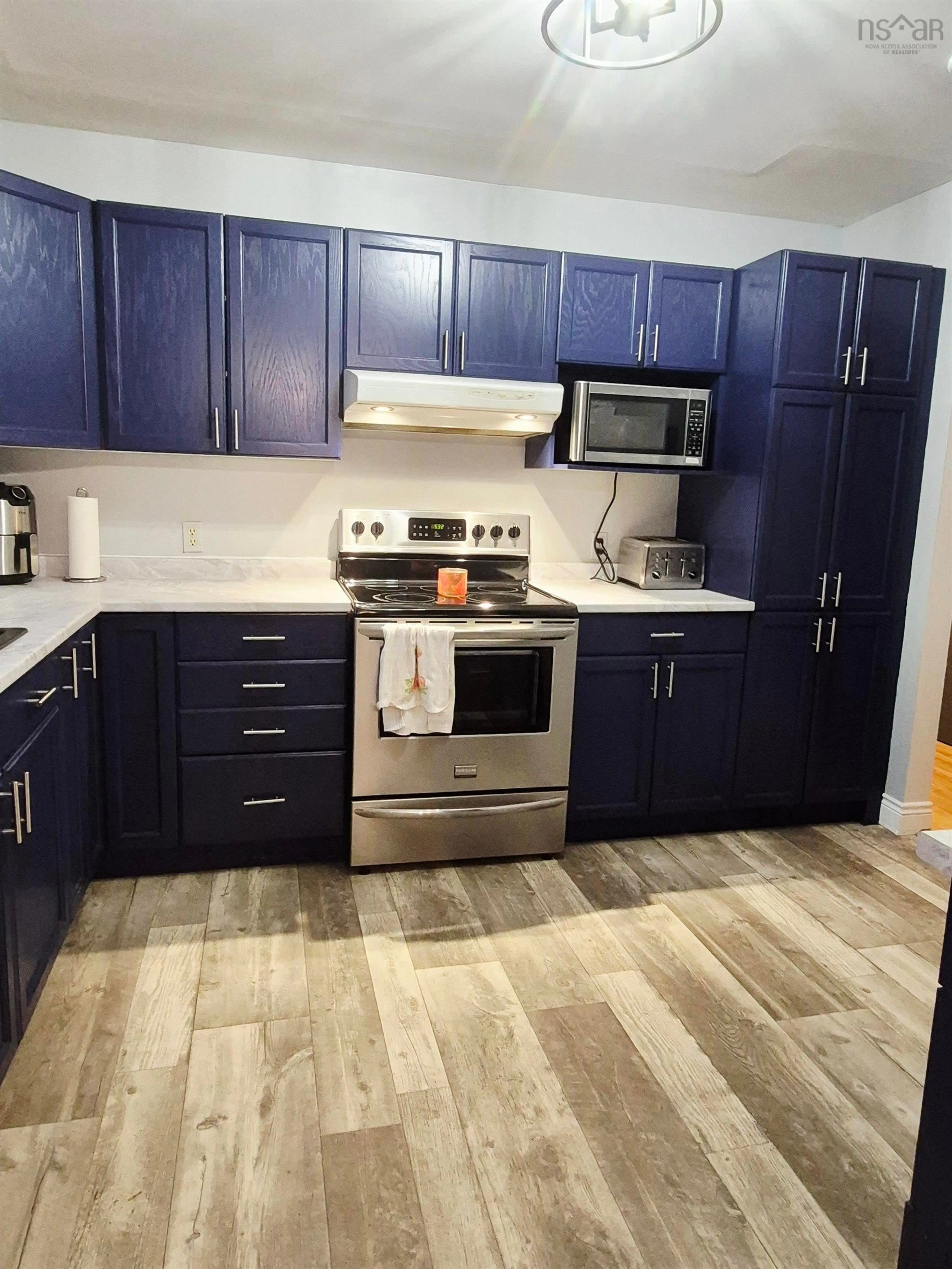 Standard kitchen, unknown for 15 Sillery Dr, Valley Nova Scotia B6L 4H8