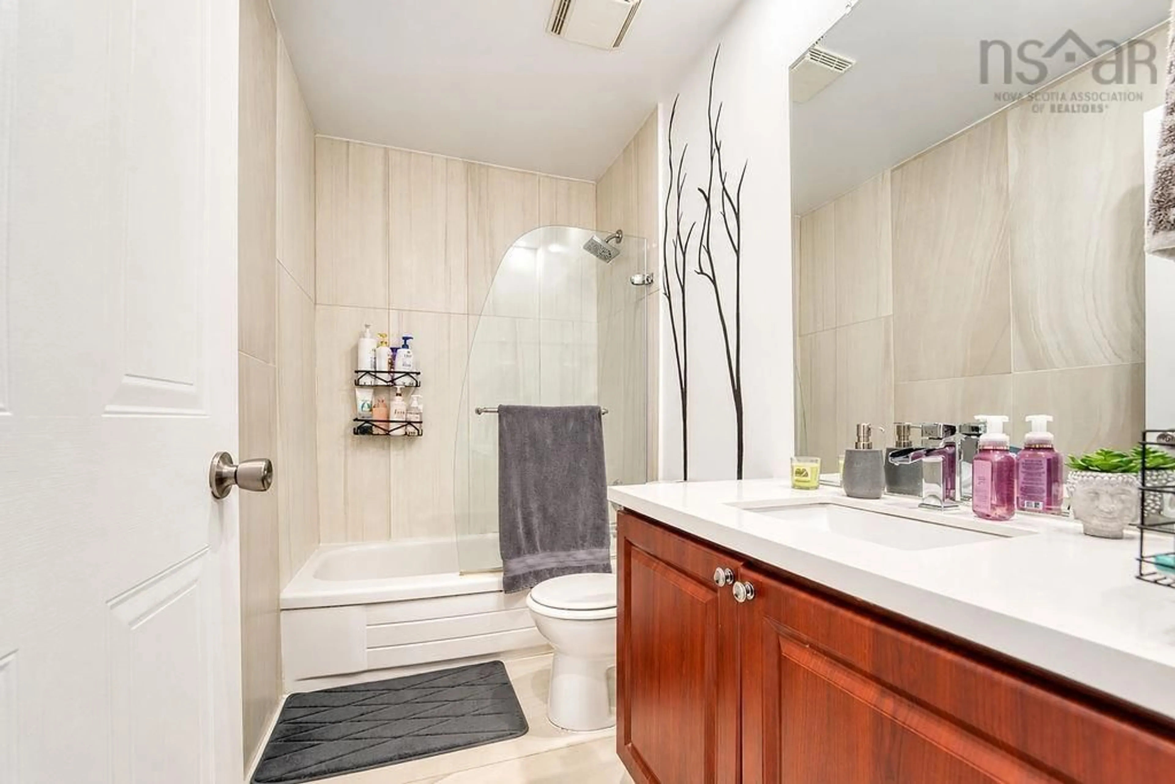 Standard bathroom, ceramic/tile floor for 75 Collins Grove #206, Dartmouth Nova Scotia B2W 6B3