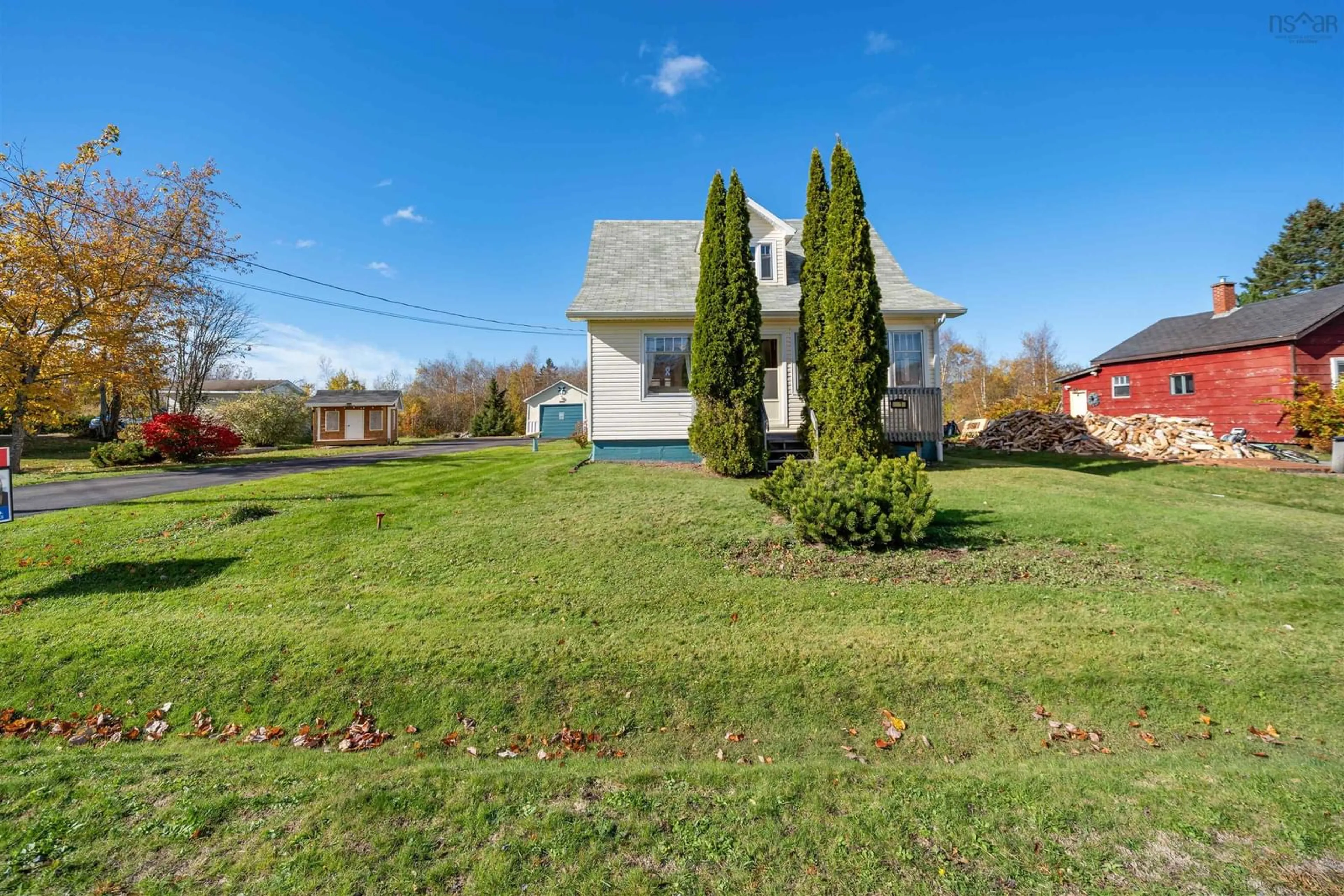 A pic from outside/outdoor area/front of a property/back of a property/a pic from drone, unknown for 41 Cowan St, Springhill Nova Scotia B0M 1X0