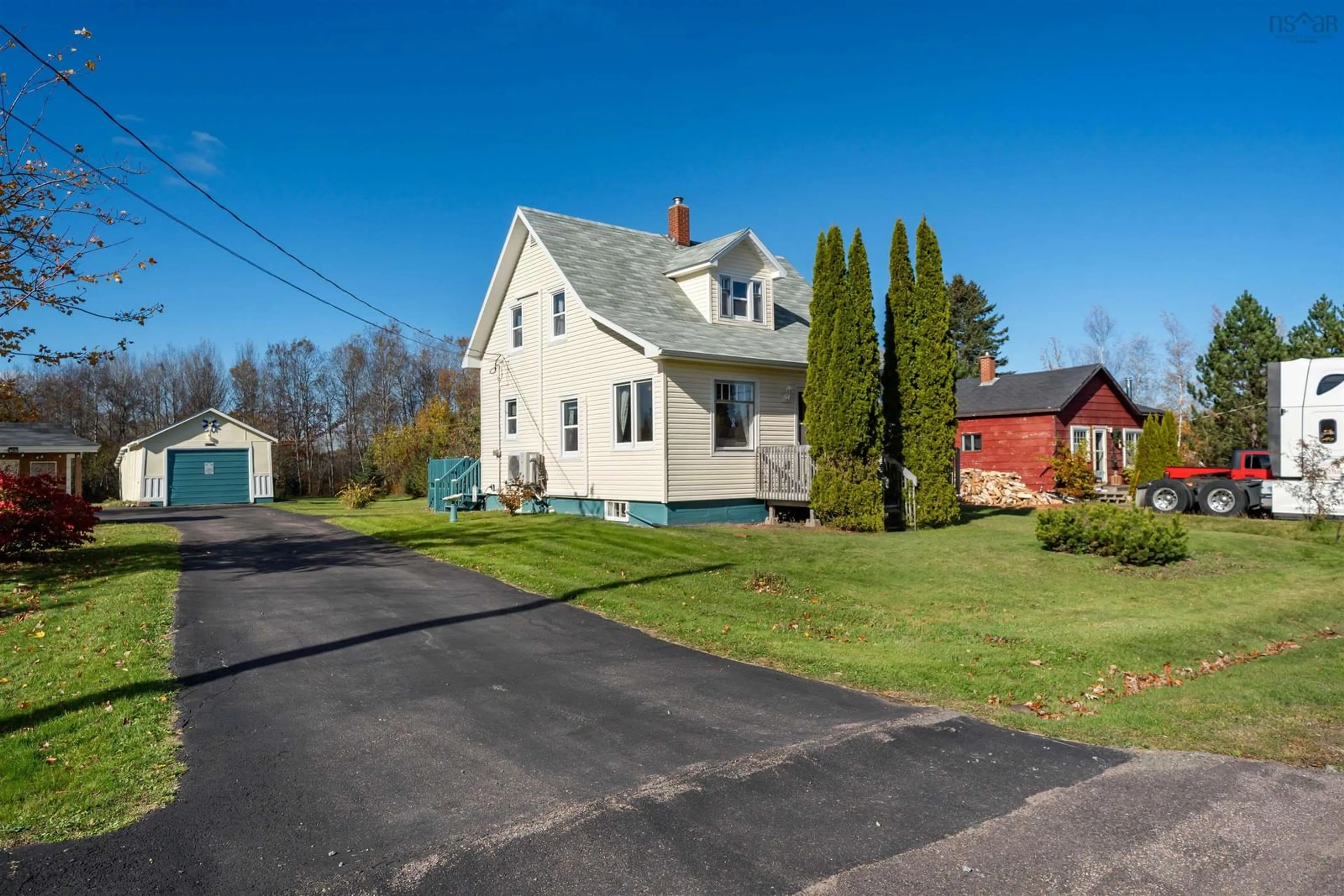 A pic from outside/outdoor area/front of a property/back of a property/a pic from drone, street for 41 Cowan St, Springhill Nova Scotia B0M 1X0