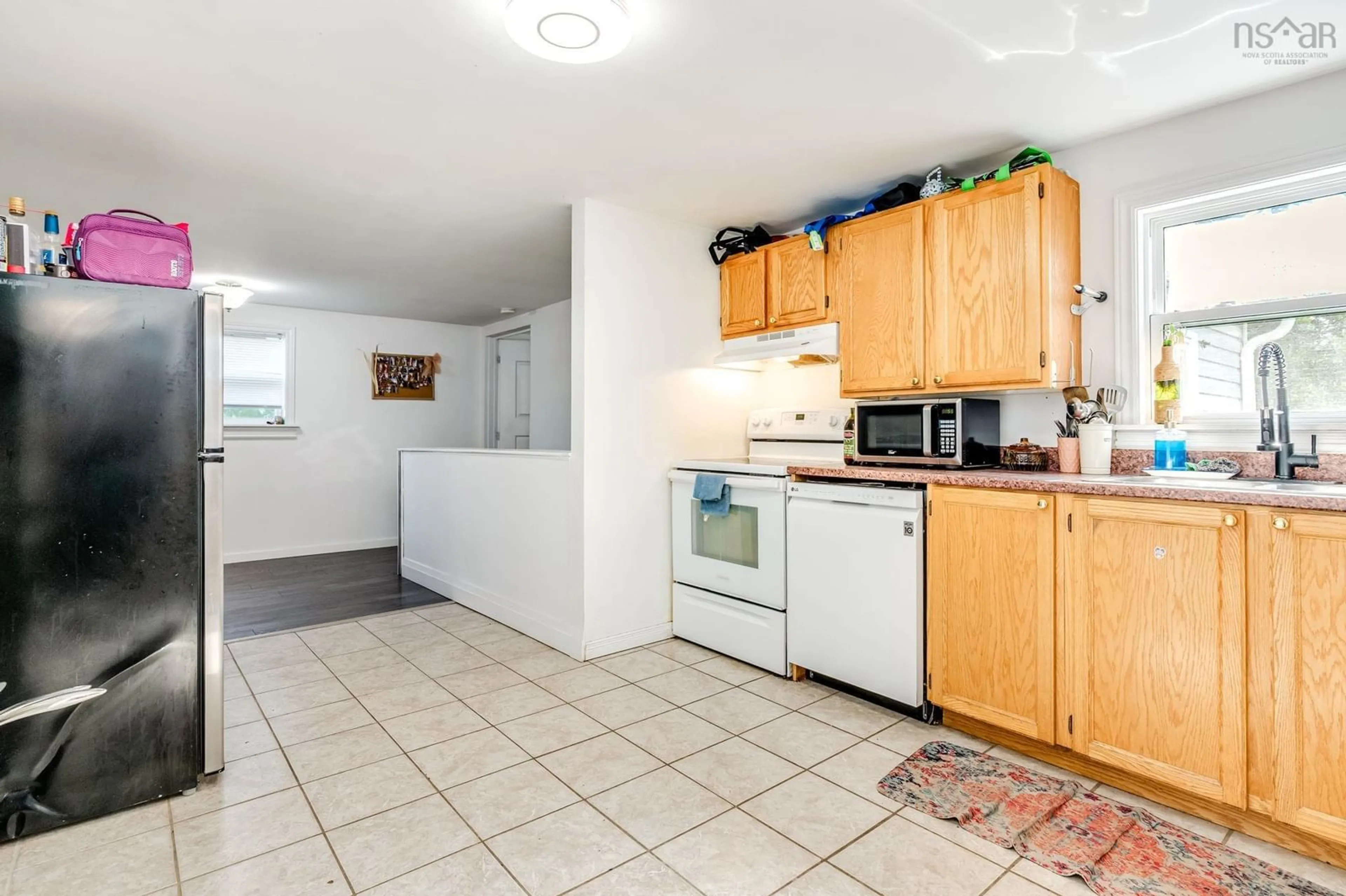 Standard kitchen, ceramic/tile floor for 489 Cobequid Rd, Lower Sackville Nova Scotia B4C 3Y7