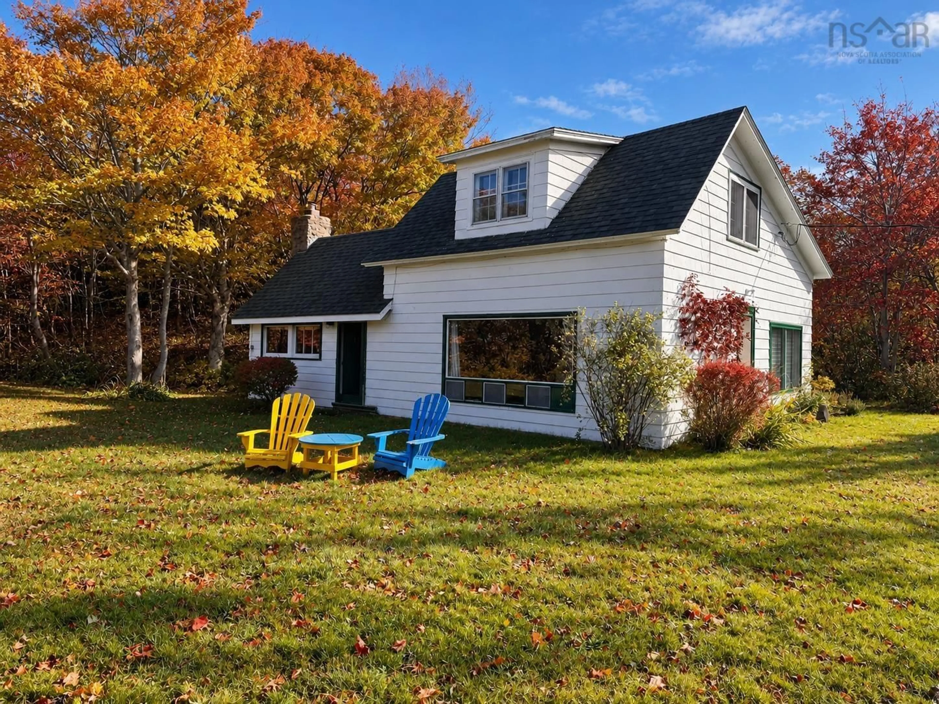 Home with vinyl exterior material, unknown for 2477 Highway 395, East Lake Ainslie Nova Scotia B0E 3M0