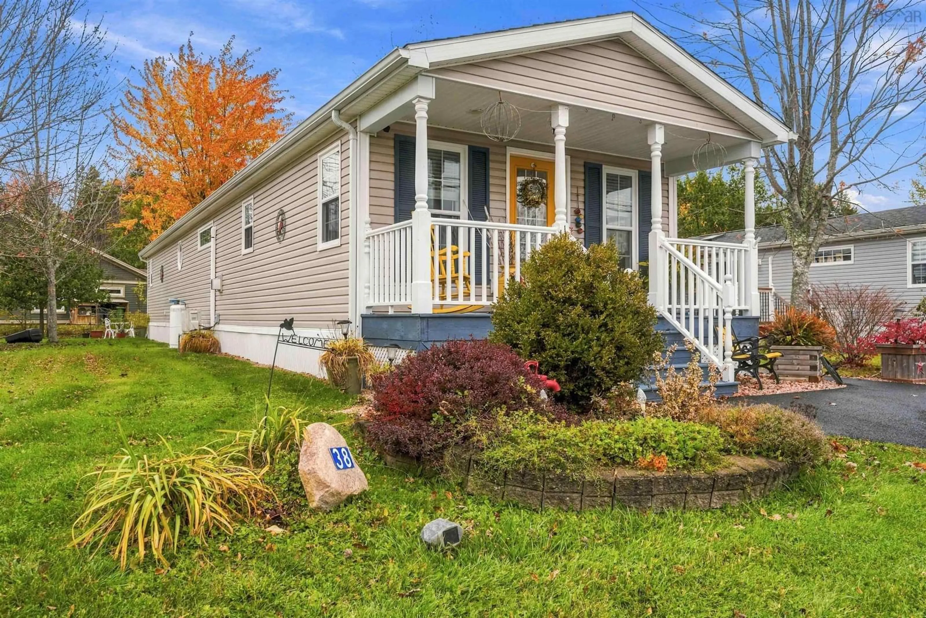 Home with vinyl exterior material, street for 38 Irven Dr, Garlands Crossing Nova Scotia B0N 2T0