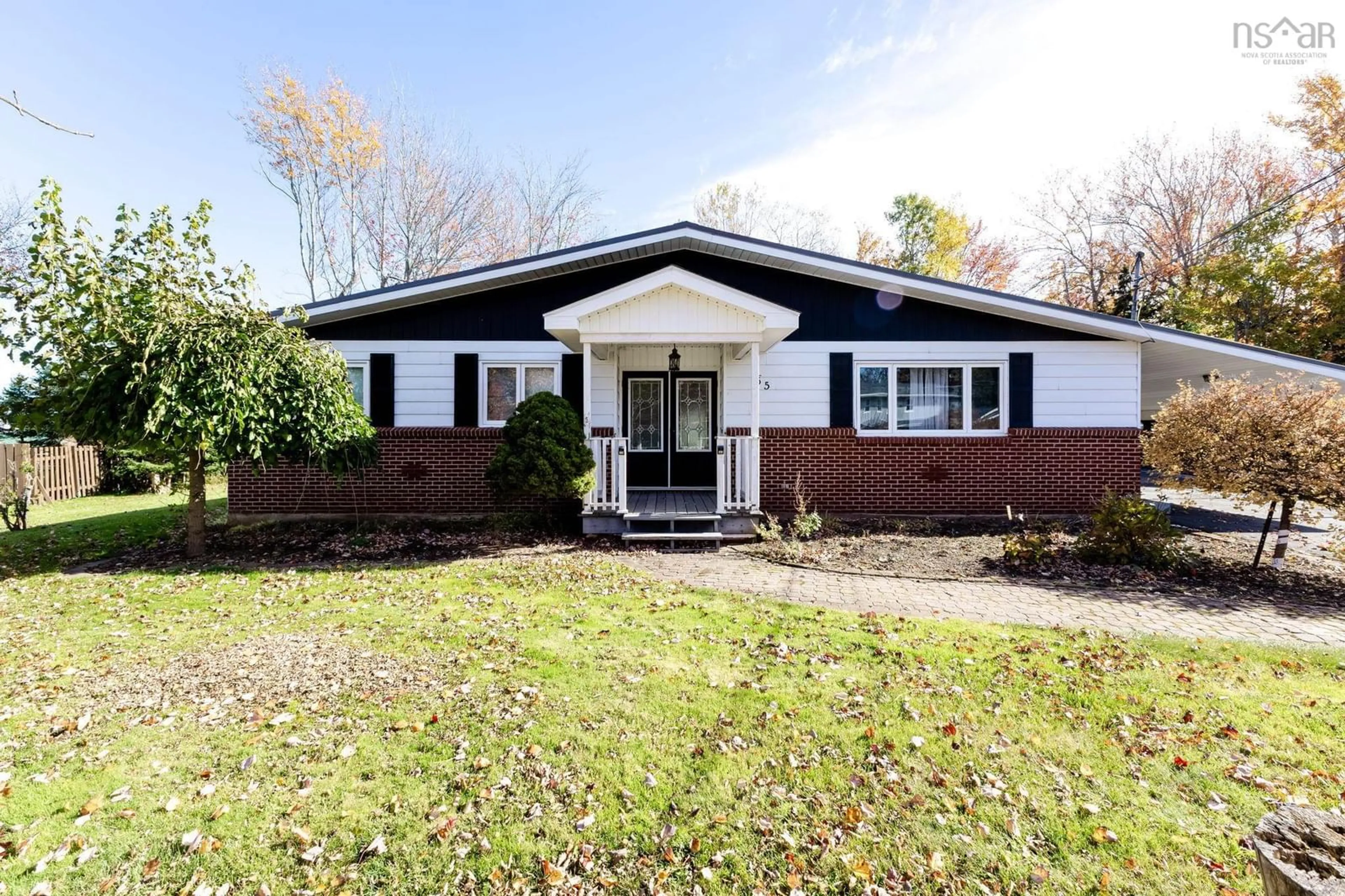Home with vinyl exterior material, unknown for 35 Cedar Dr #35, Stellarton Nova Scotia B0K 1S0