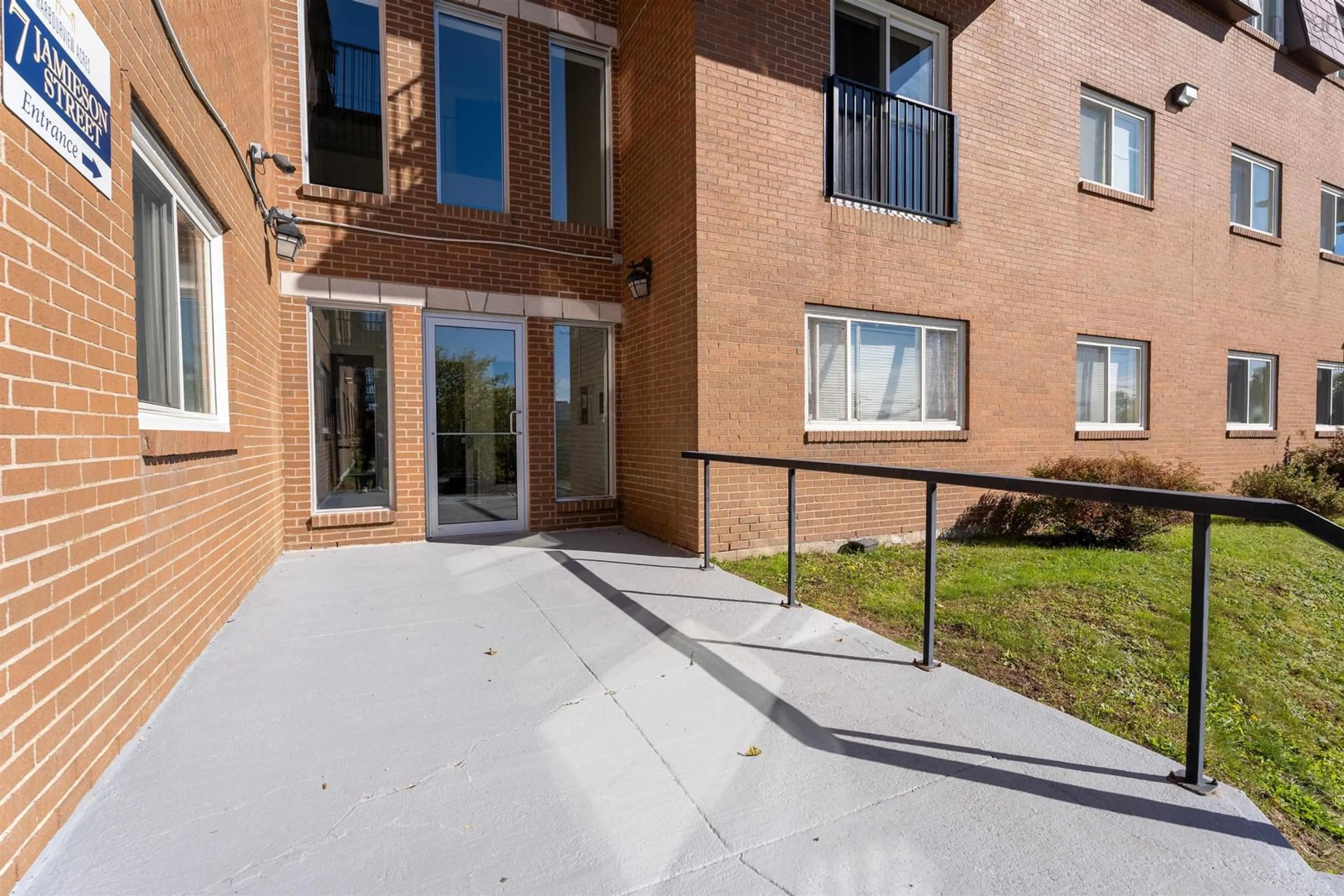 Patio, street for 7 Jamieson St #325, Harbourview Nova Scotia B3A 4L2