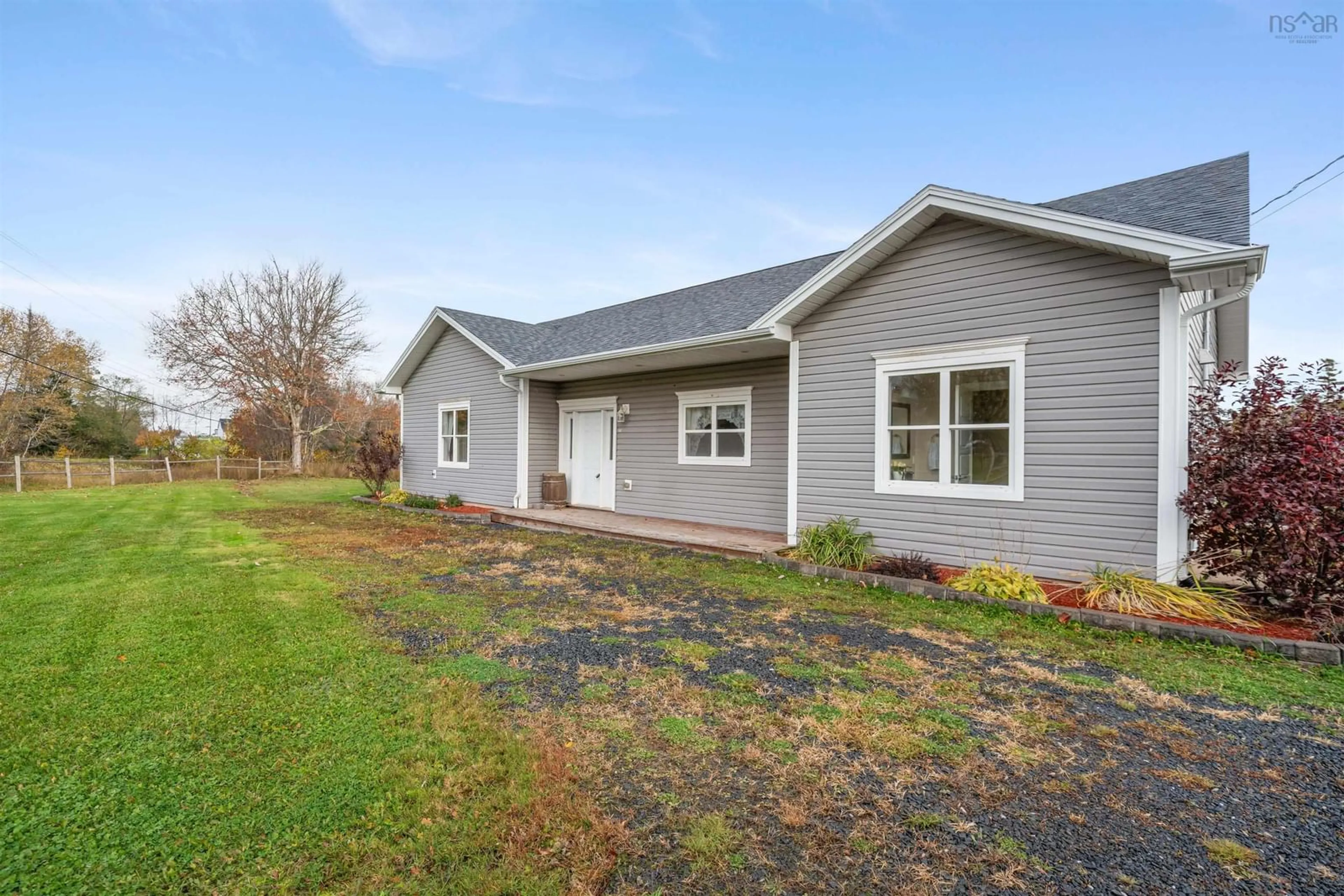 Home with vinyl exterior material, unknown for 6874 Highway 354, Kennetcook Nova Scotia B0N 1T0