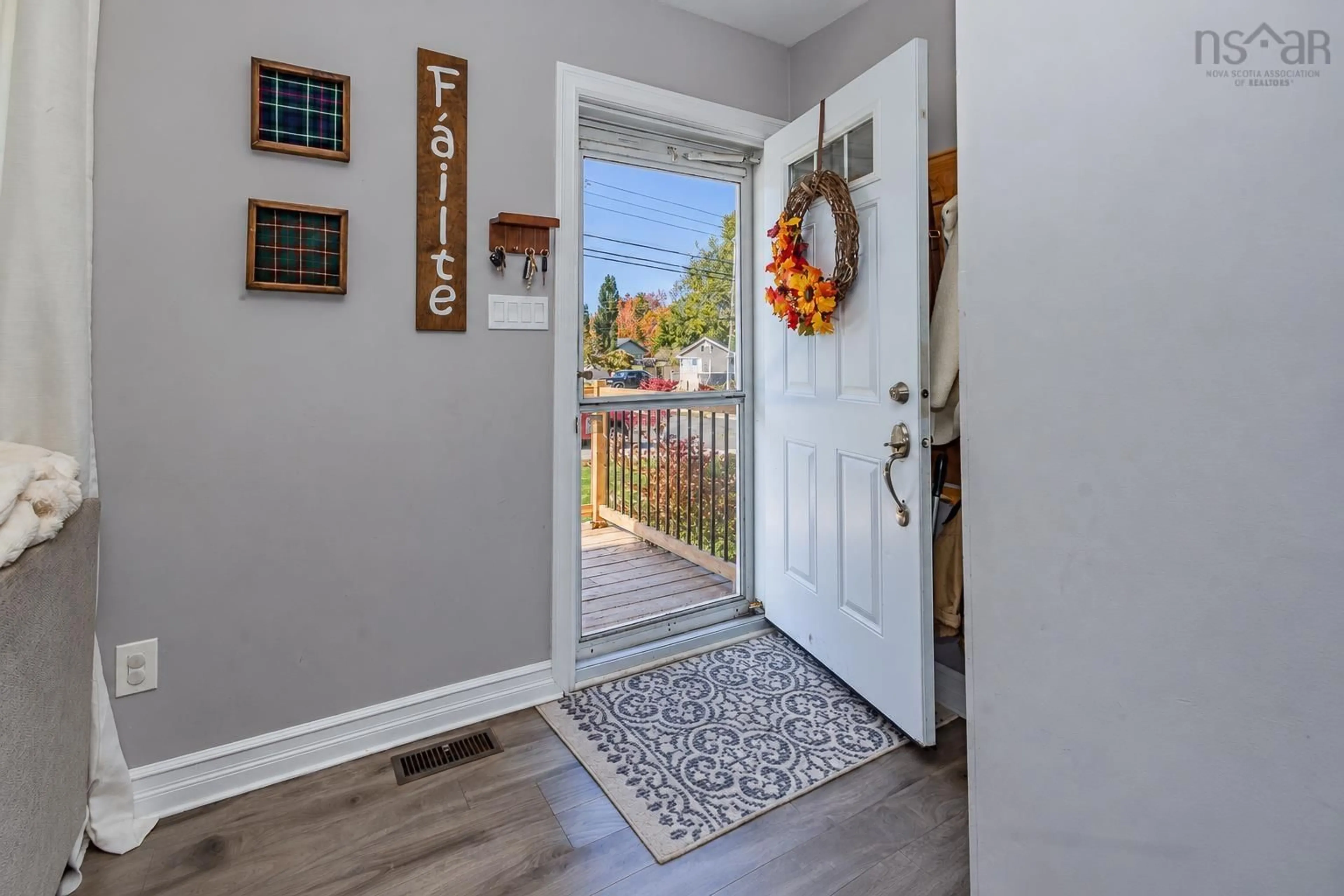 Indoor entryway for 547 Cottage Road, Sydney Nova Scotia B1P 6S5