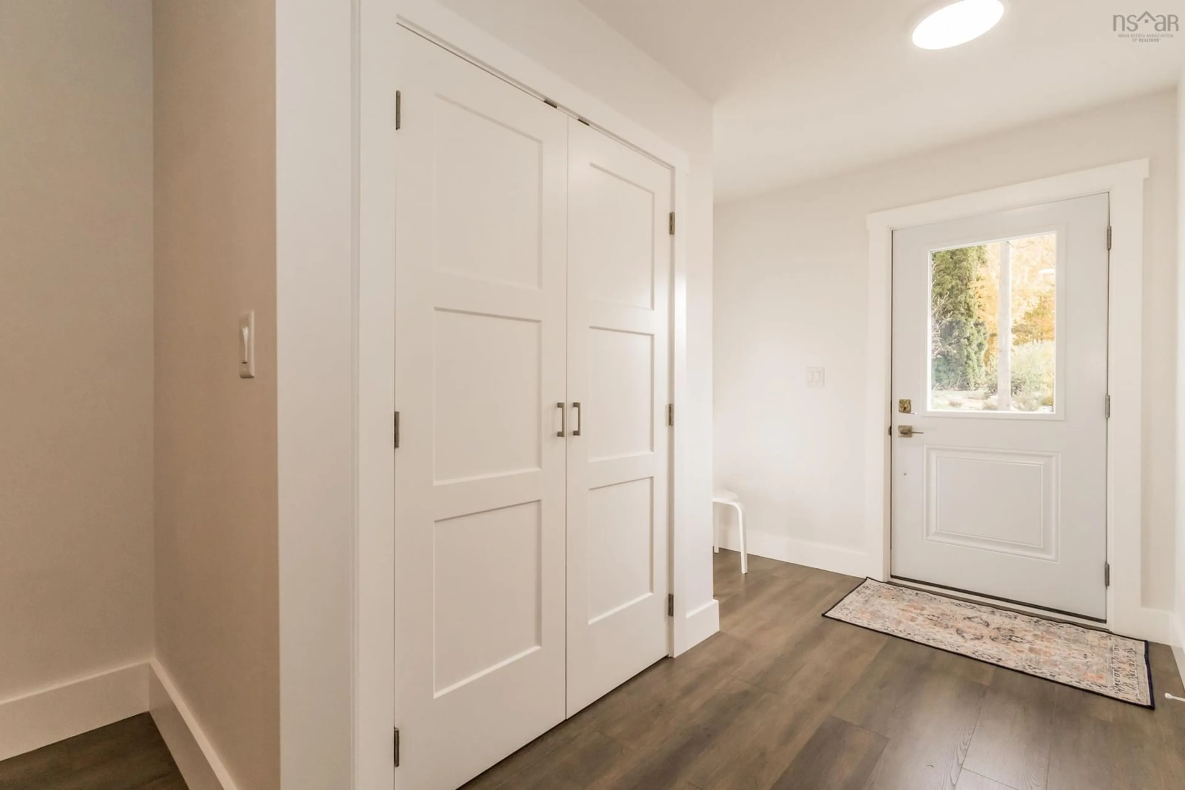 Indoor entryway for 969 Pleasant St, Canning Nova Scotia B0P 1H0