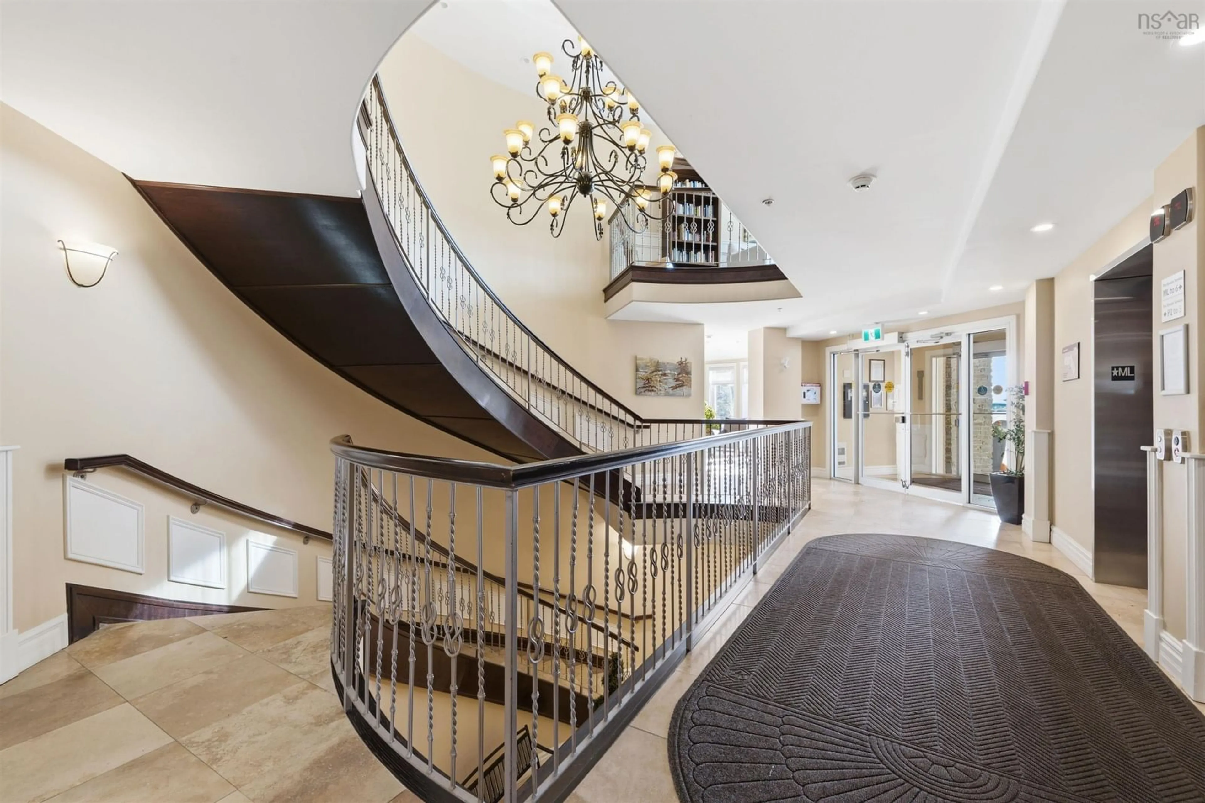 Indoor foyer for 94 Bedros Lane #605, Halifax Nova Scotia B3M 4X3