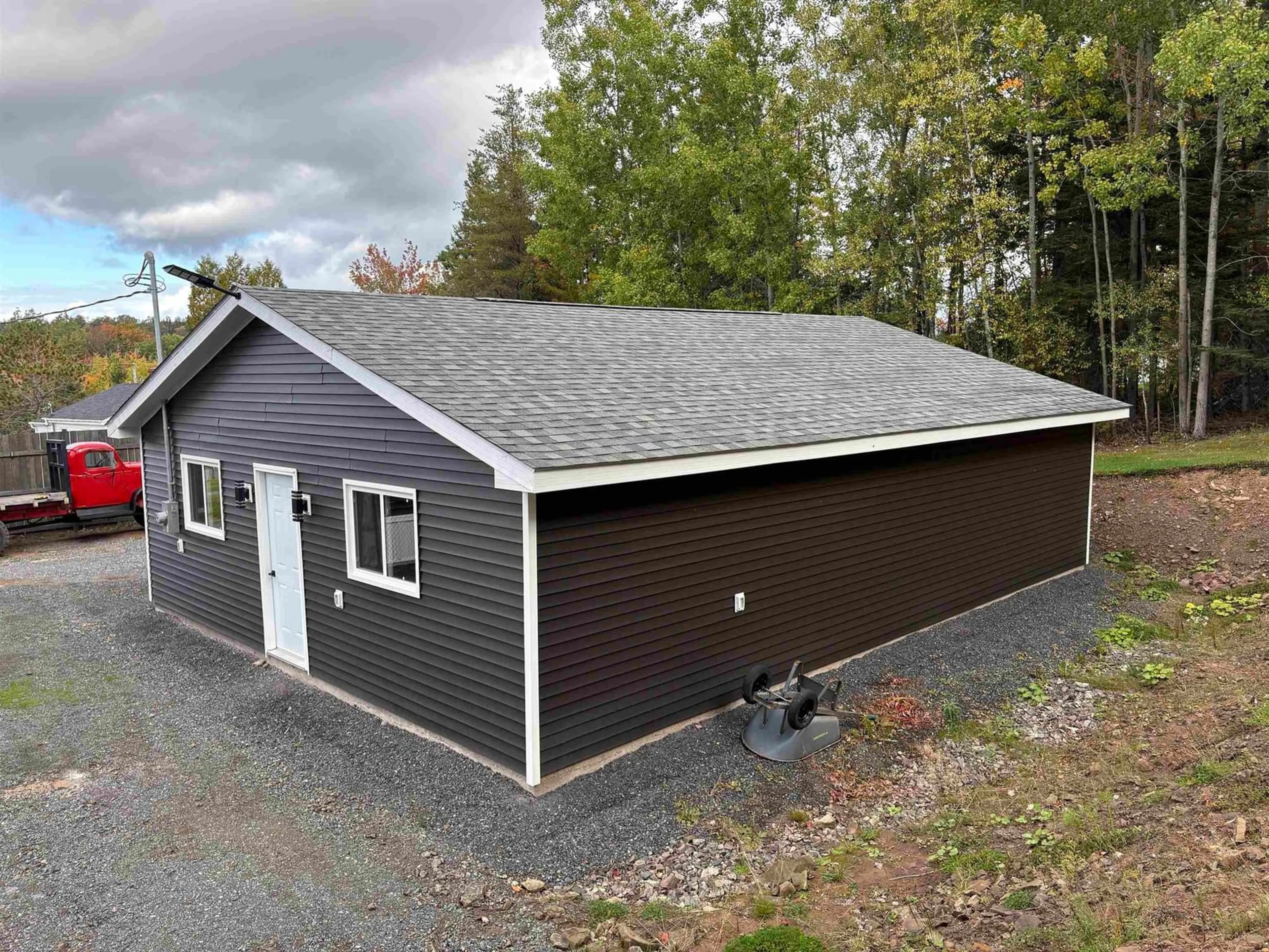 Unknown for 6106 4 Hwy, Linacy Nova Scotia B2H 5C4