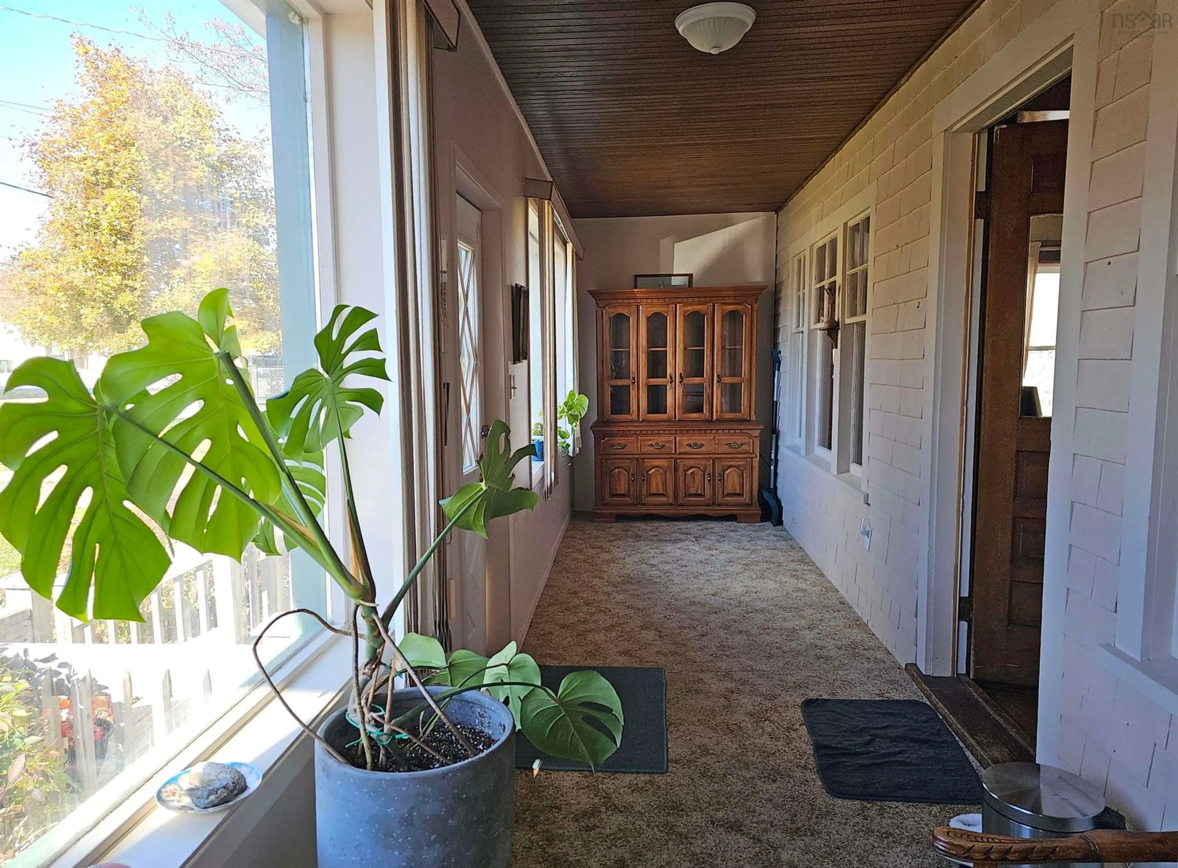 Indoor foyer for 66 Queen St, Digby Nova Scotia B0V 1A0