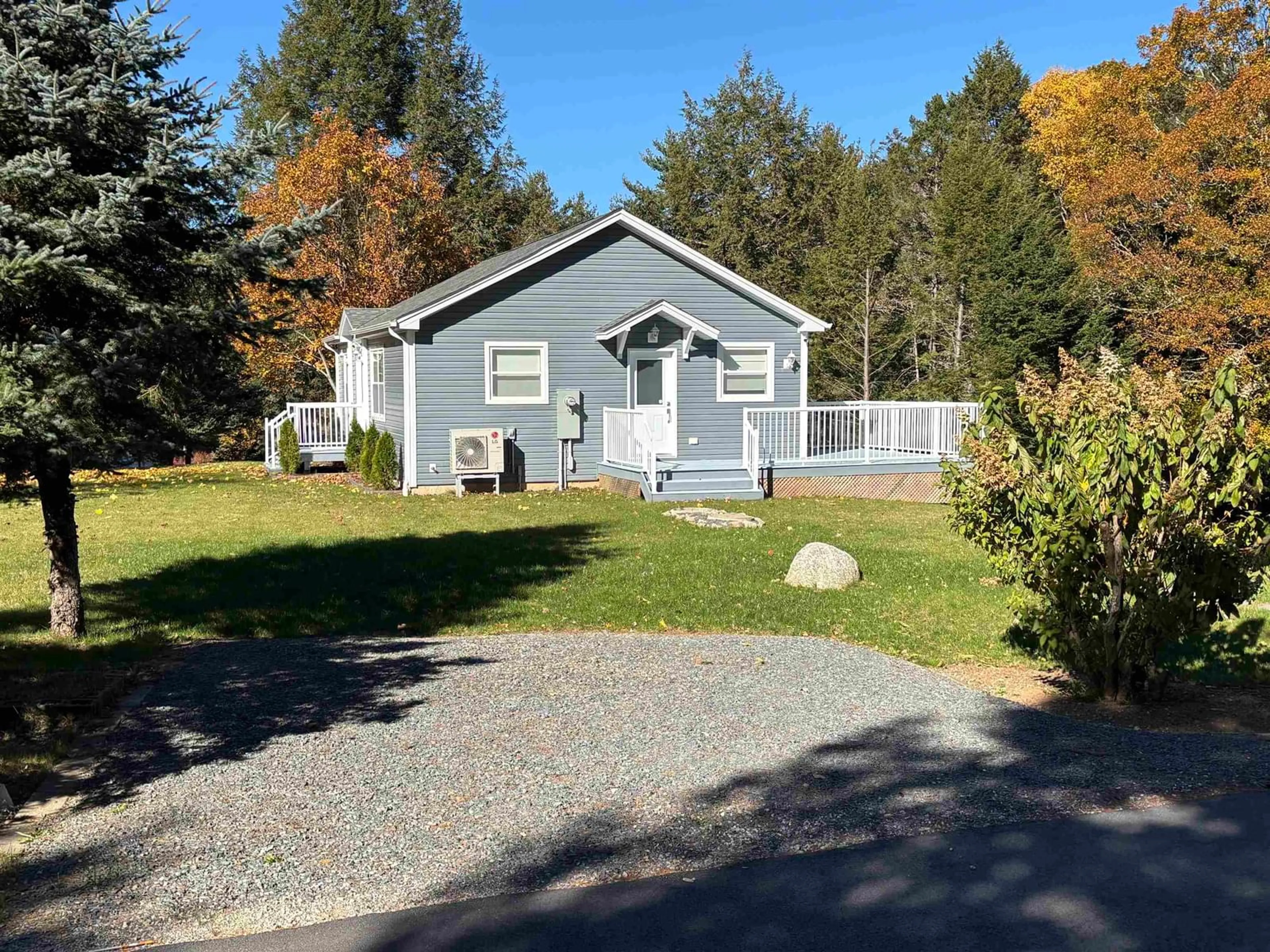 Home with vinyl exterior material, street for 958 Upper Branch Rd, Auburndale Nova Scotia B4V 3M2