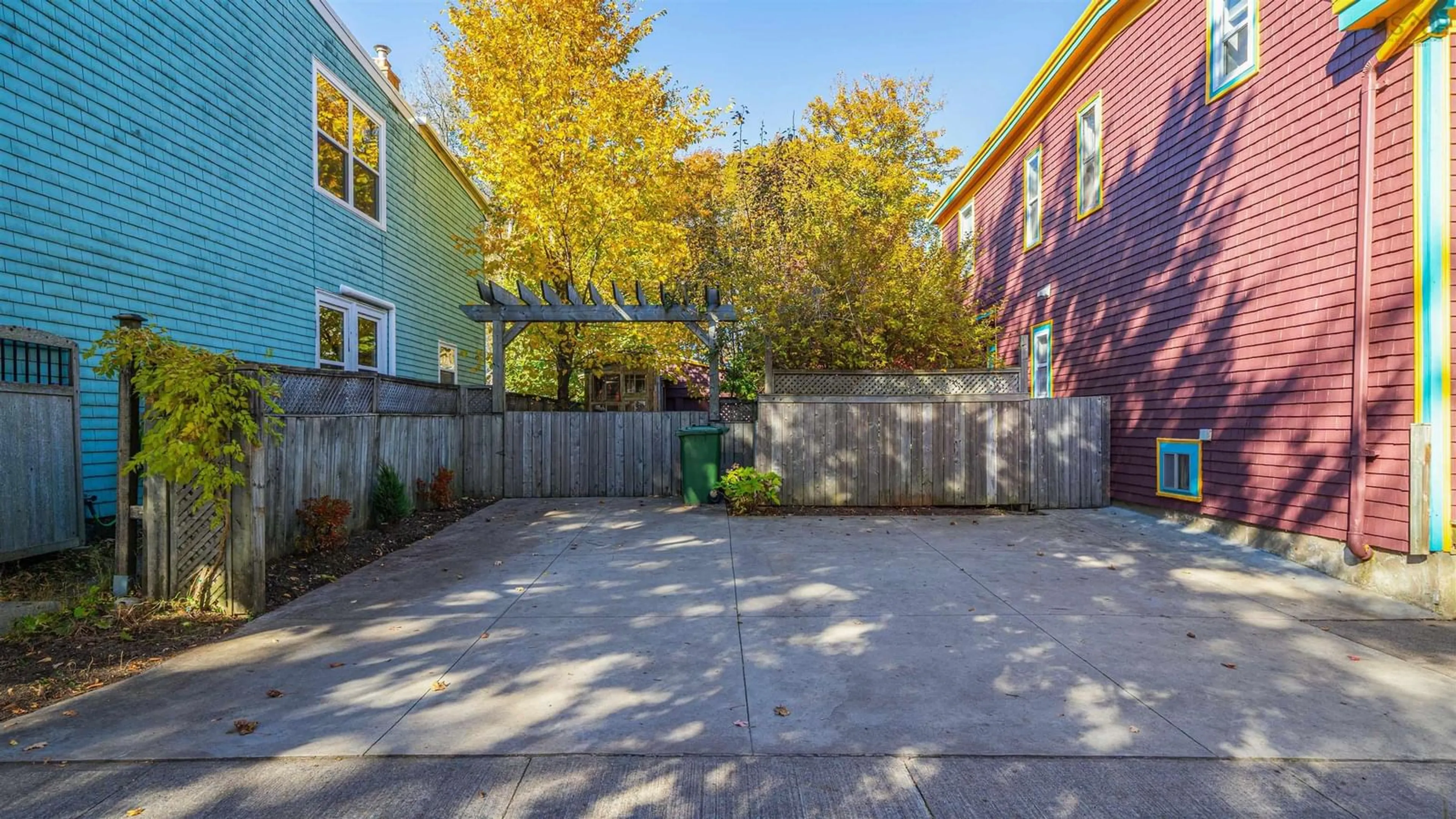 Patio, street for 6253 Summit St, West End Nova Scotia B3L 1R6
