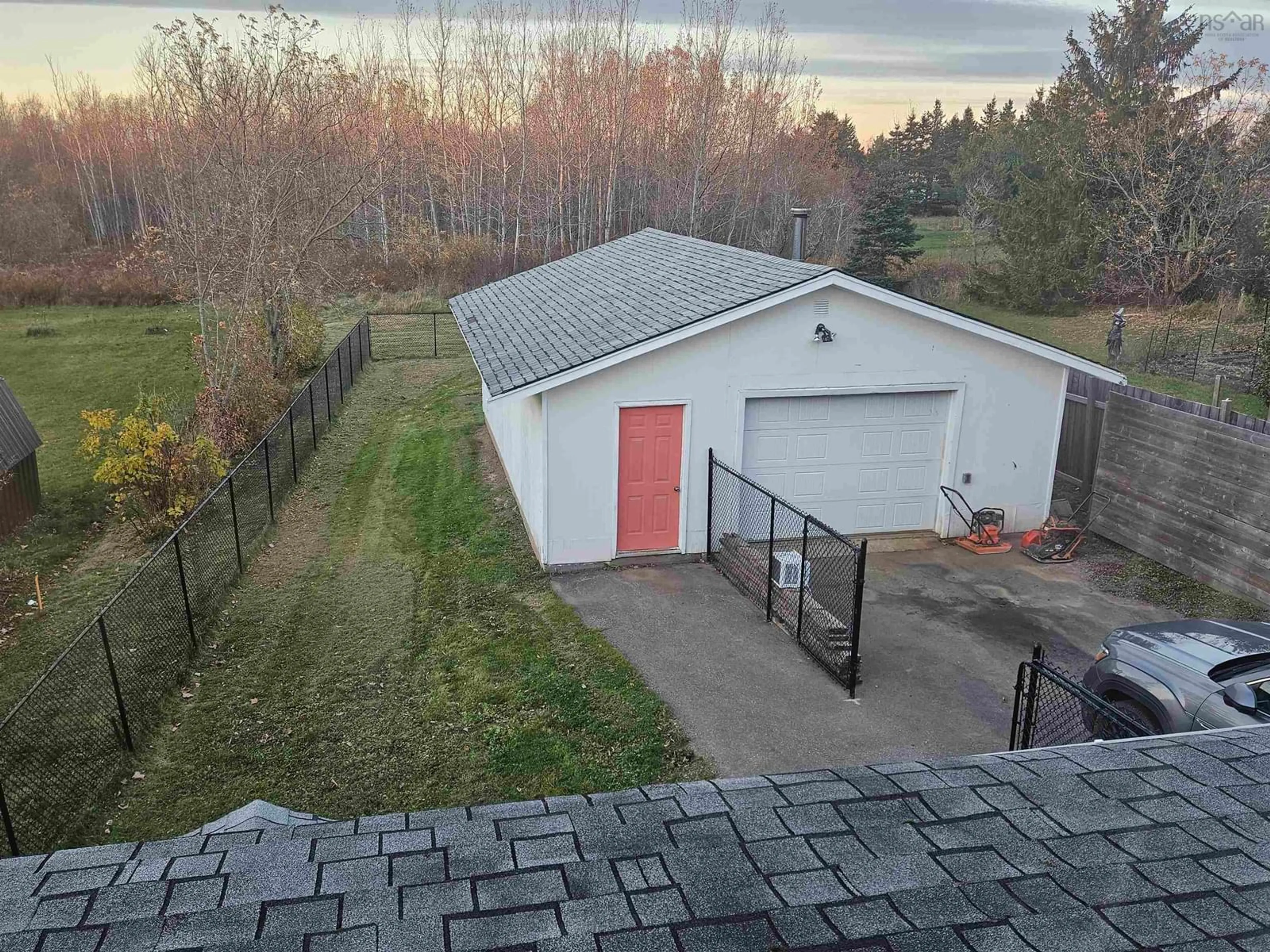 A pic from outside/outdoor area/front of a property/back of a property/a pic from drone, unknown for 7 Starr St, Springhill Nova Scotia B0M 1X0