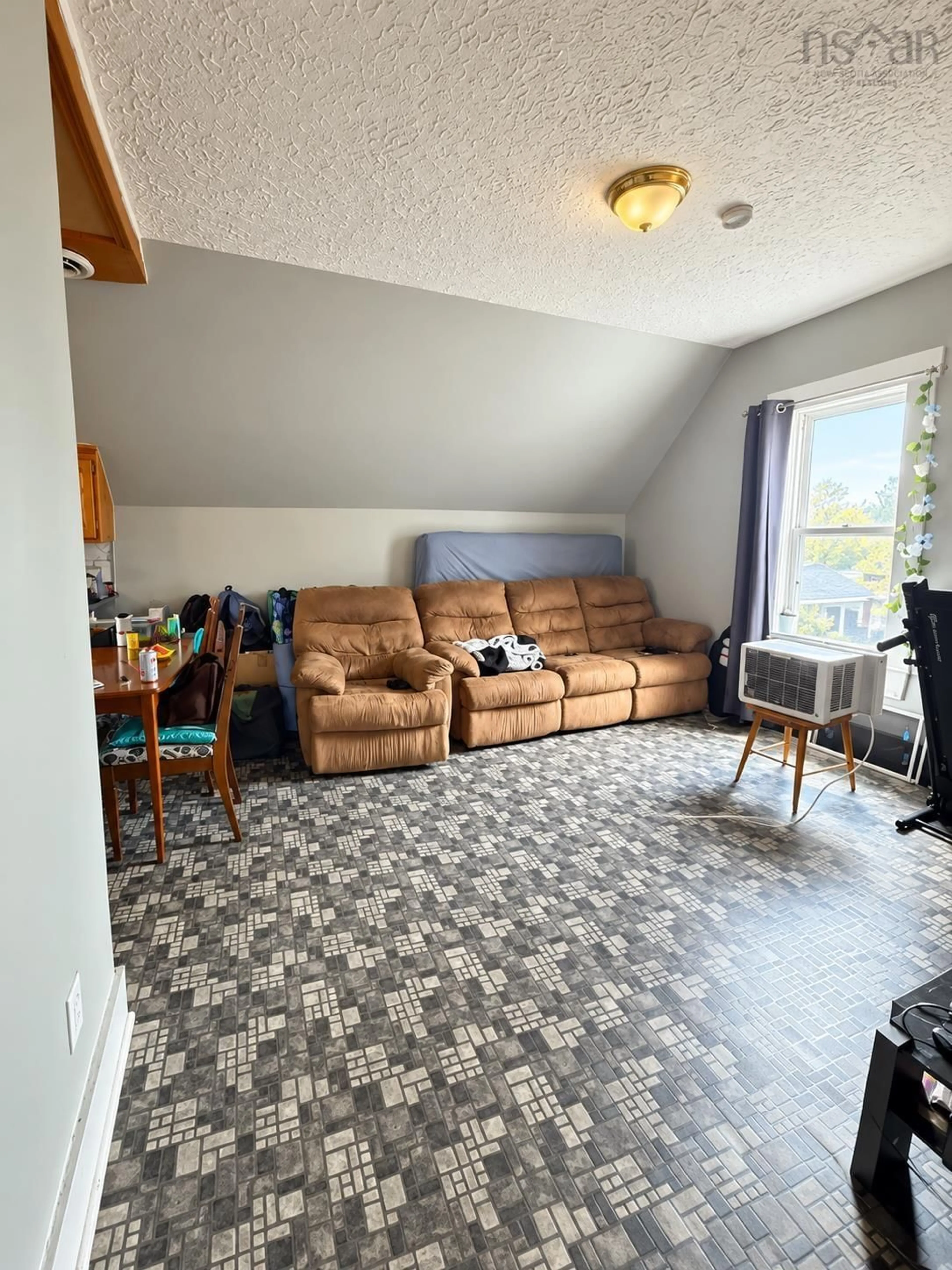 A pic of a room for 9 Douglas Street, Sydney Nova Scotia B1P 1V2