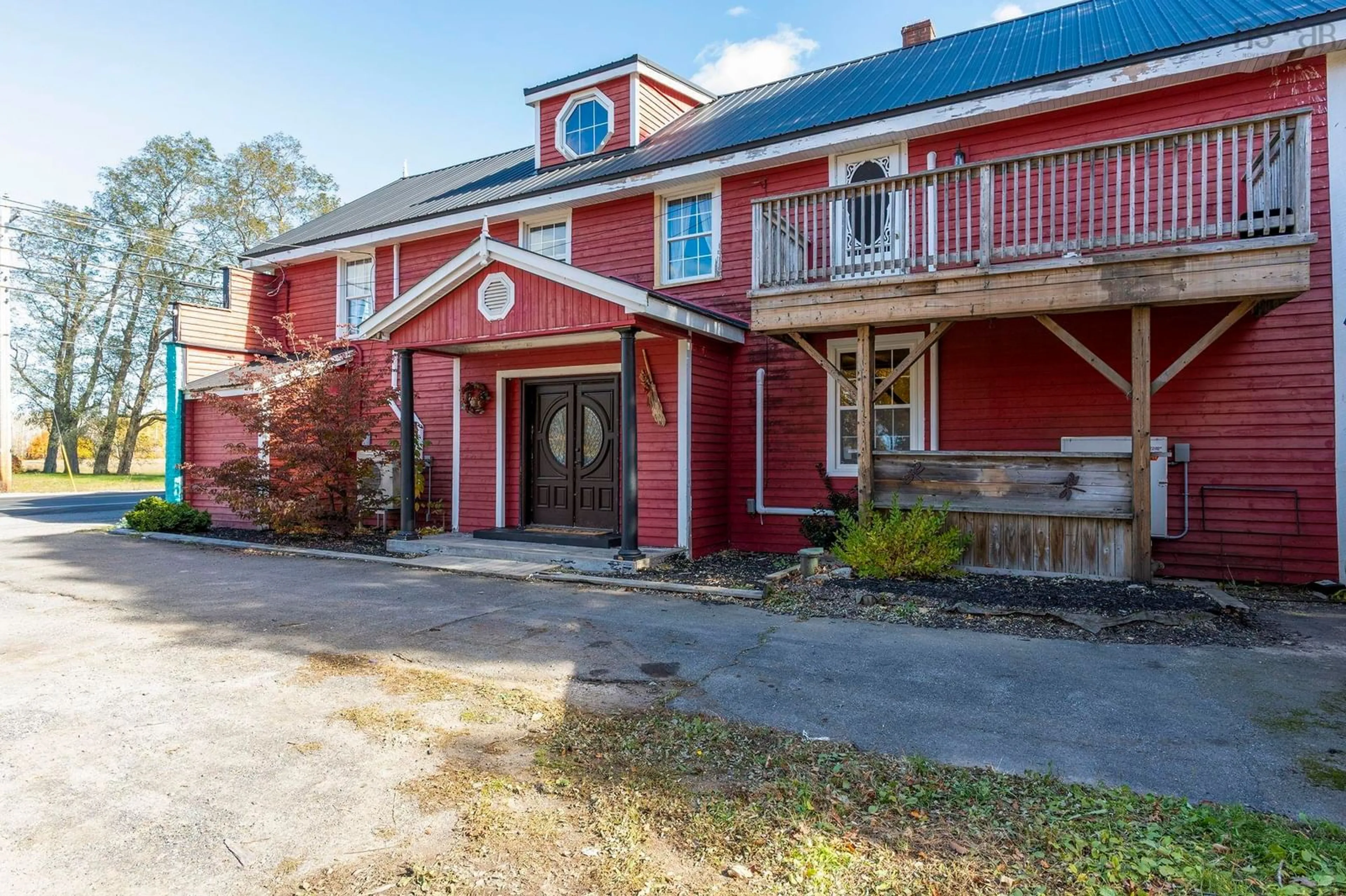 Patio, building for 13920 Highway 1, Wilmot Nova Scotia B0P 1W0