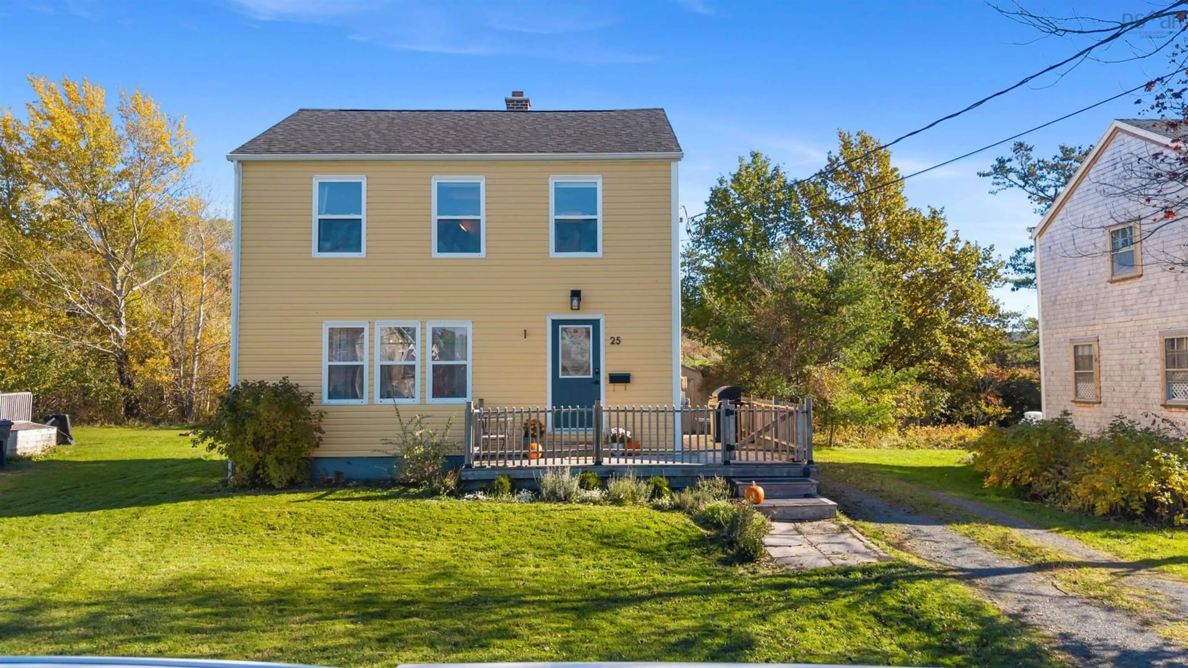 Home with vinyl exterior material, street for 25 The Heights Rd Rd, Antigonish Nova Scotia B2G 1A8