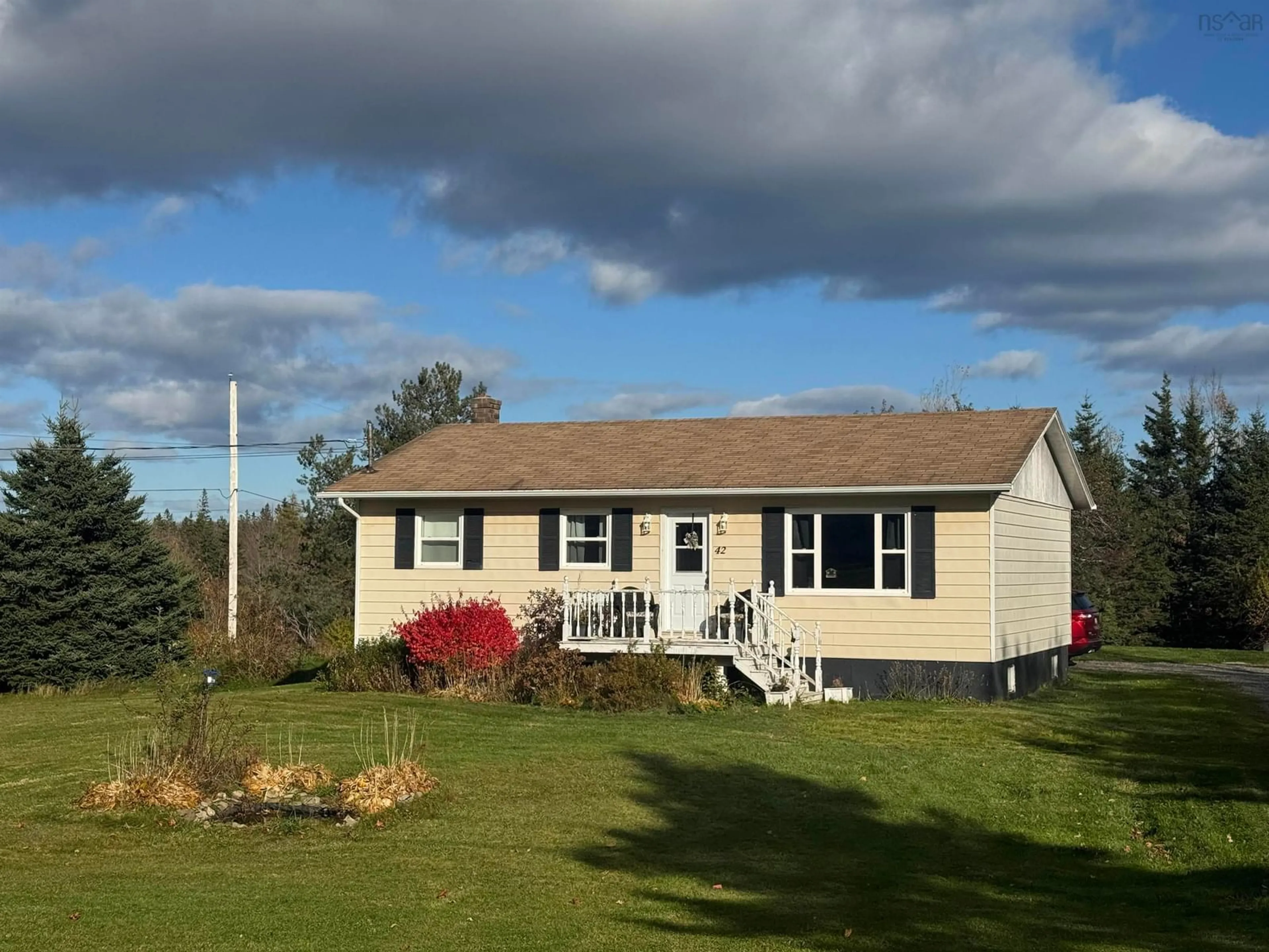 Home with vinyl exterior material, unknown for 42 King Grove Rd, Millville Nova Scotia B1Y 2E3