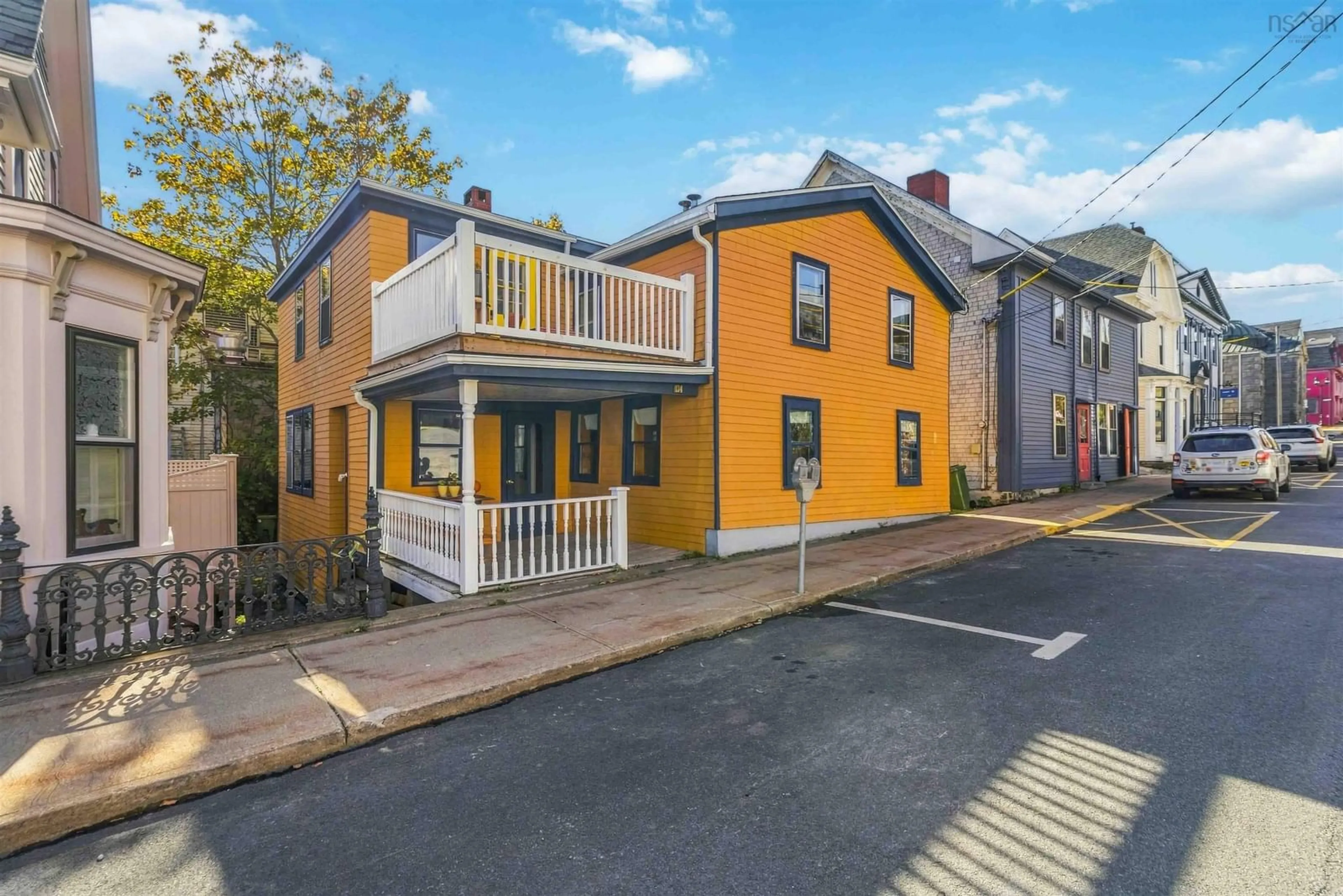 A pic from outside/outdoor area/front of a property/back of a property/a pic from drone, street for 134 Pelham St, Lunenburg Nova Scotia B0J 2C0