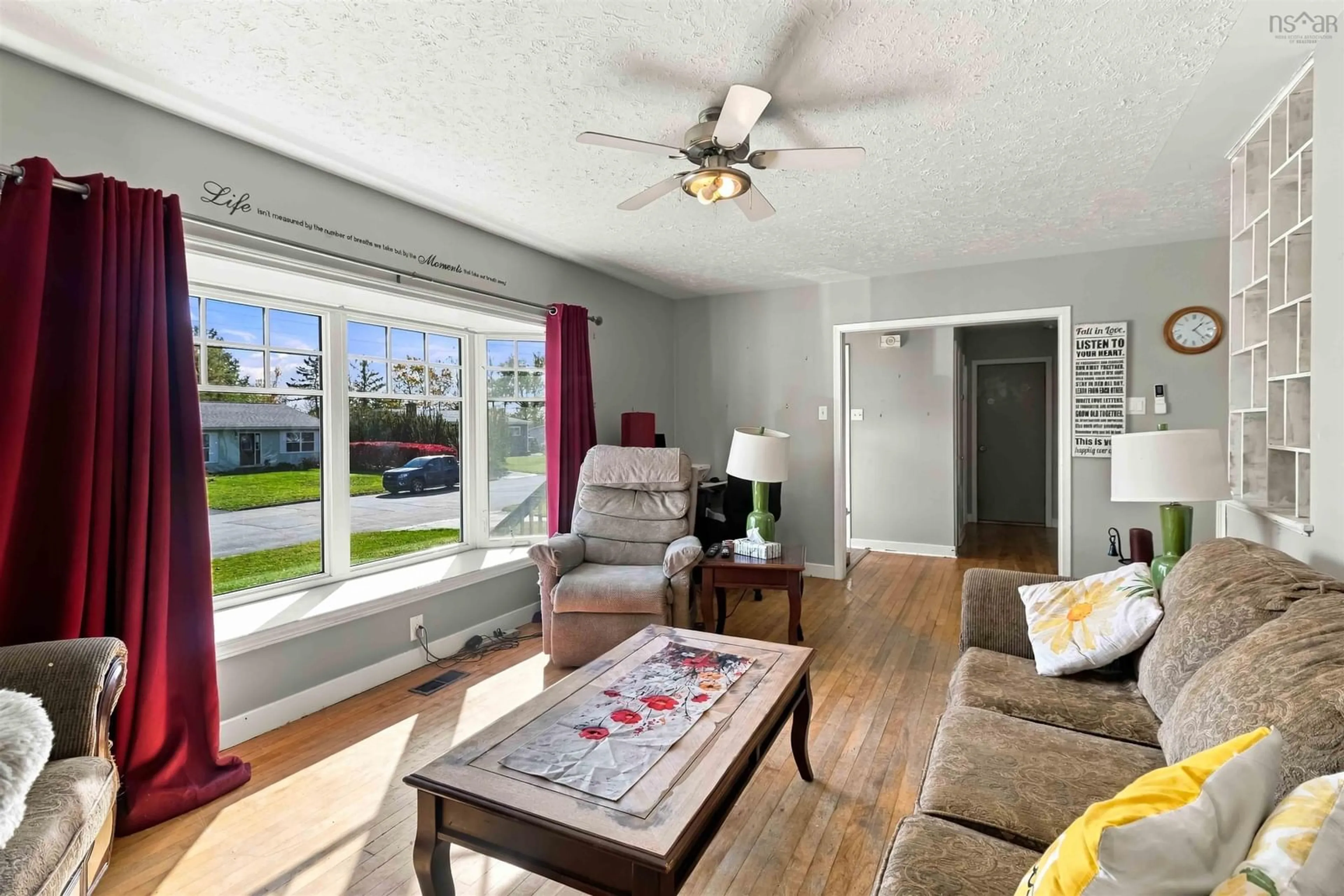 Living room with furniture, unknown for 16 Laurie Drive Dr, Lower Sackville Nova Scotia B4E 1G2