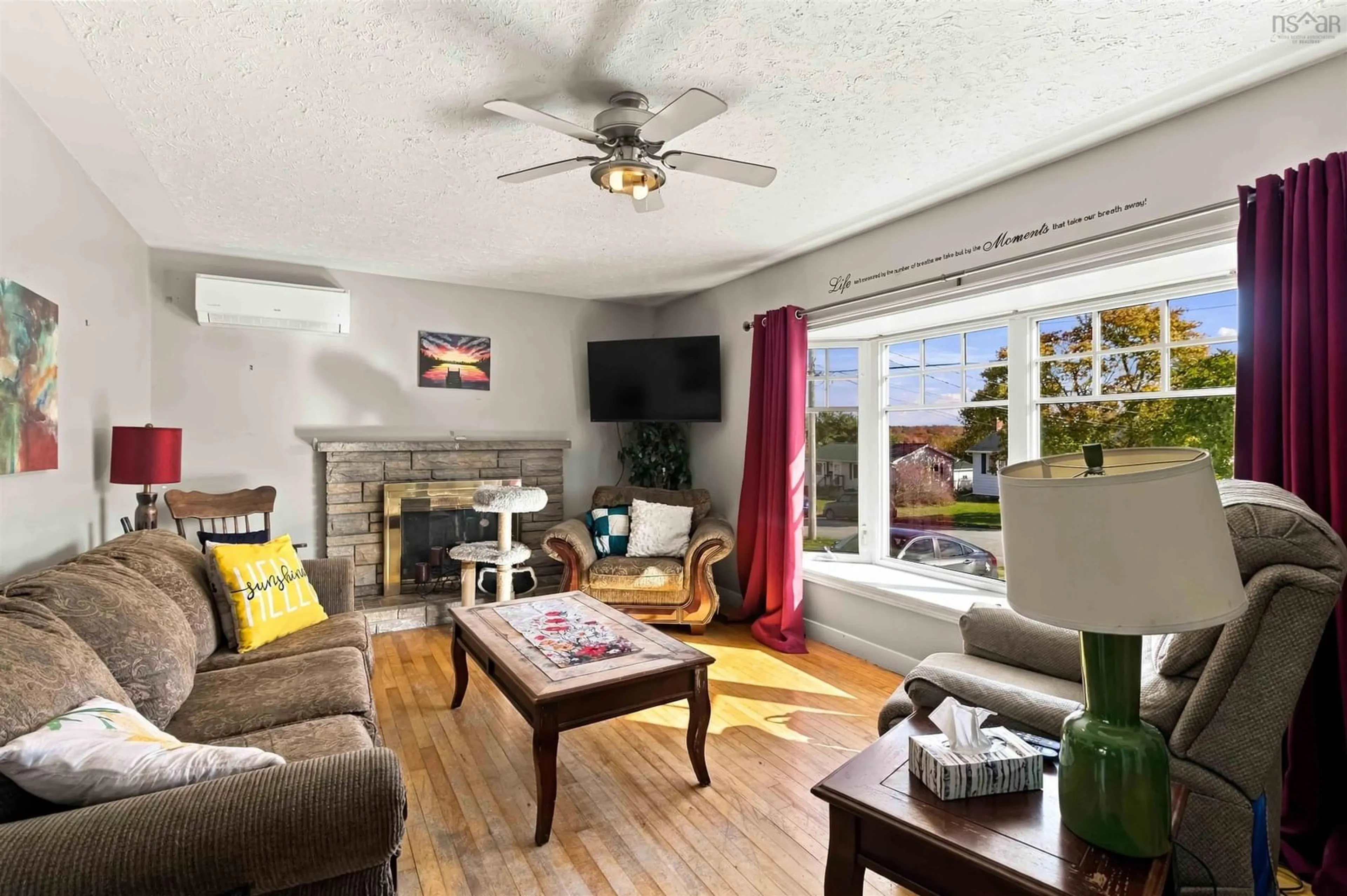 Living room with furniture, unknown for 16 Laurie Drive Dr, Lower Sackville Nova Scotia B4E 1G2