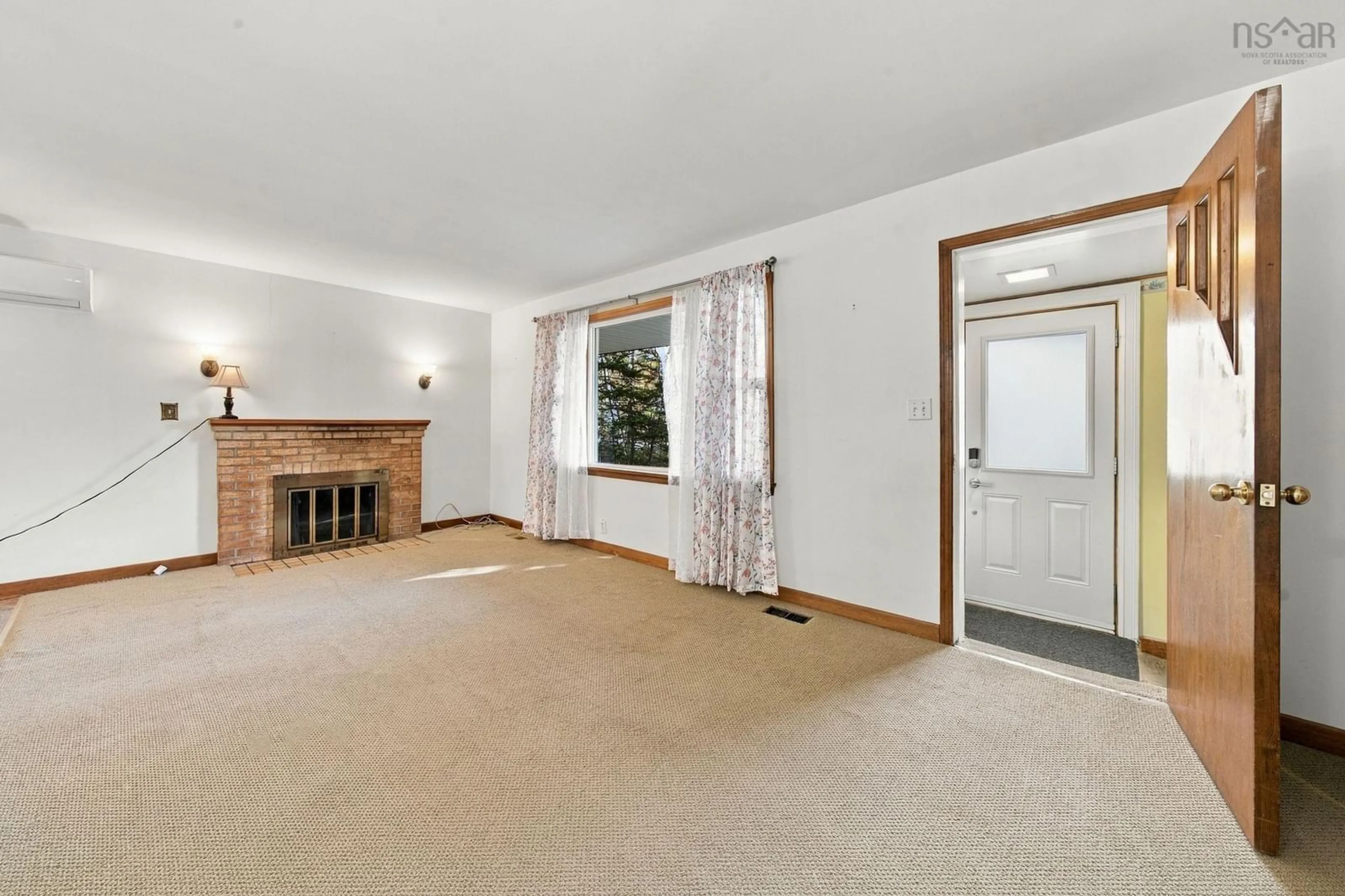 A pic of a room for 2826 St. Margarets Bay Rd, Timberlea Nova Scotia B3T 1H4