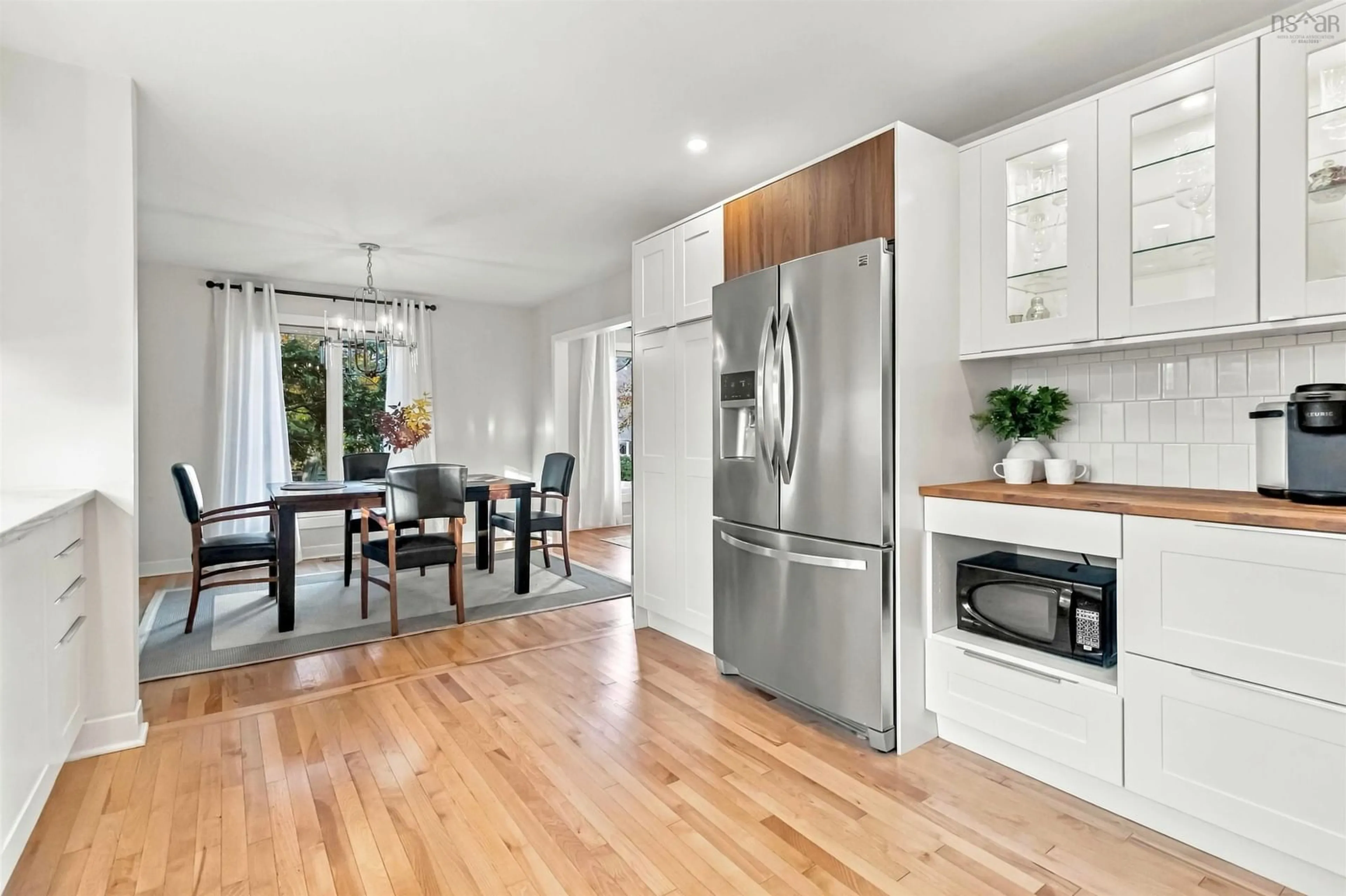 Open concept kitchen, wood/laminate floor for 101 Deepwood Cres, Halifax Nova Scotia B3M 2V8