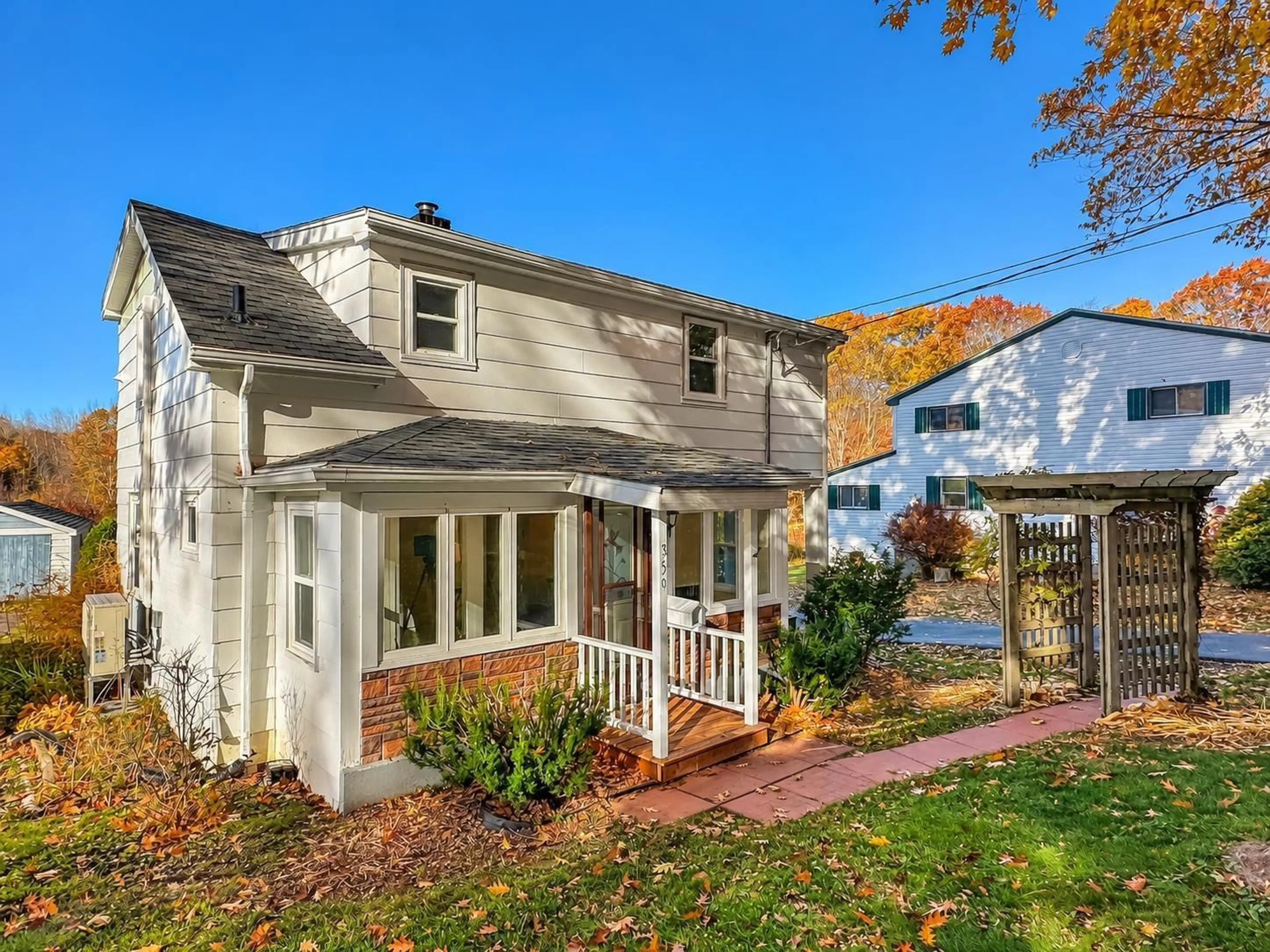 Home with vinyl exterior material, street for 359 Canaan Ave, Kentville Nova Scotia B4N 0J9