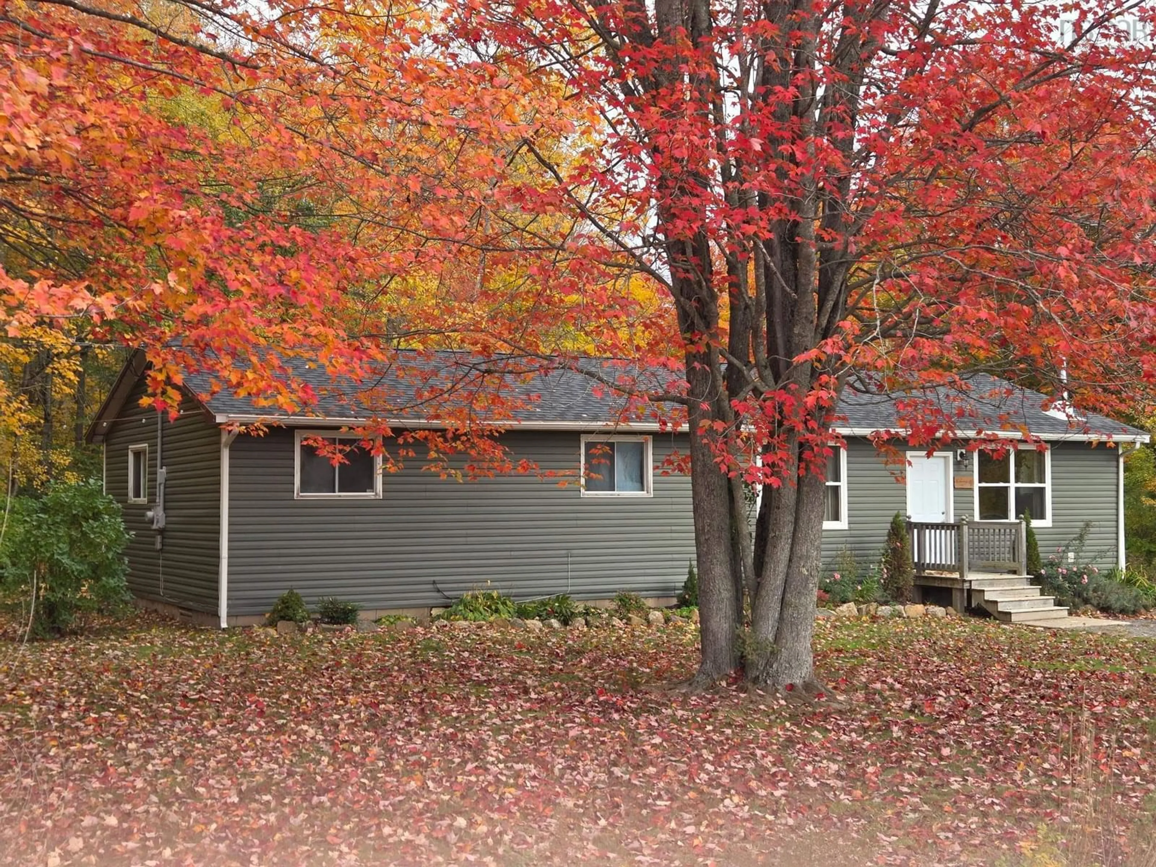Home with vinyl exterior material, street for 89 Ratchford Rd, Waterville Nova Scotia B0P 1V0