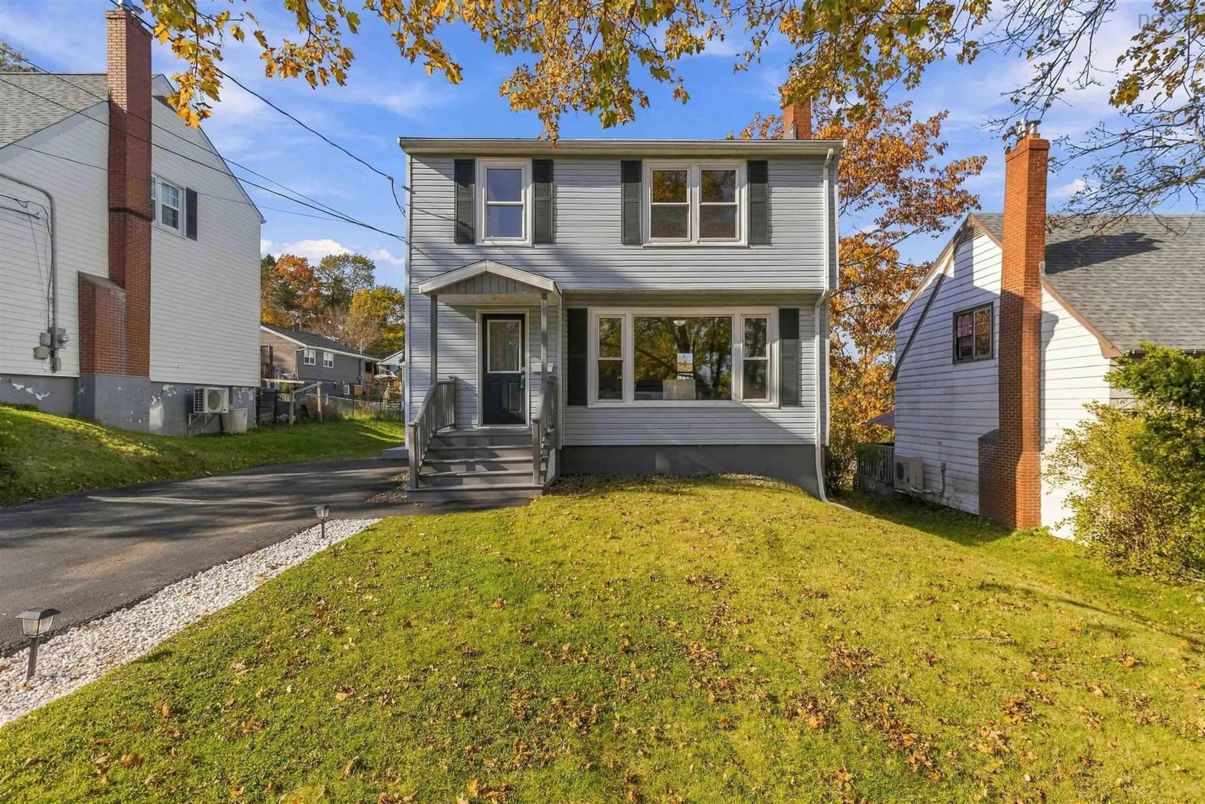 Home with vinyl exterior material, street for 4 Arvida Avenue Ave, Halifax Nova Scotia B3R 1K6