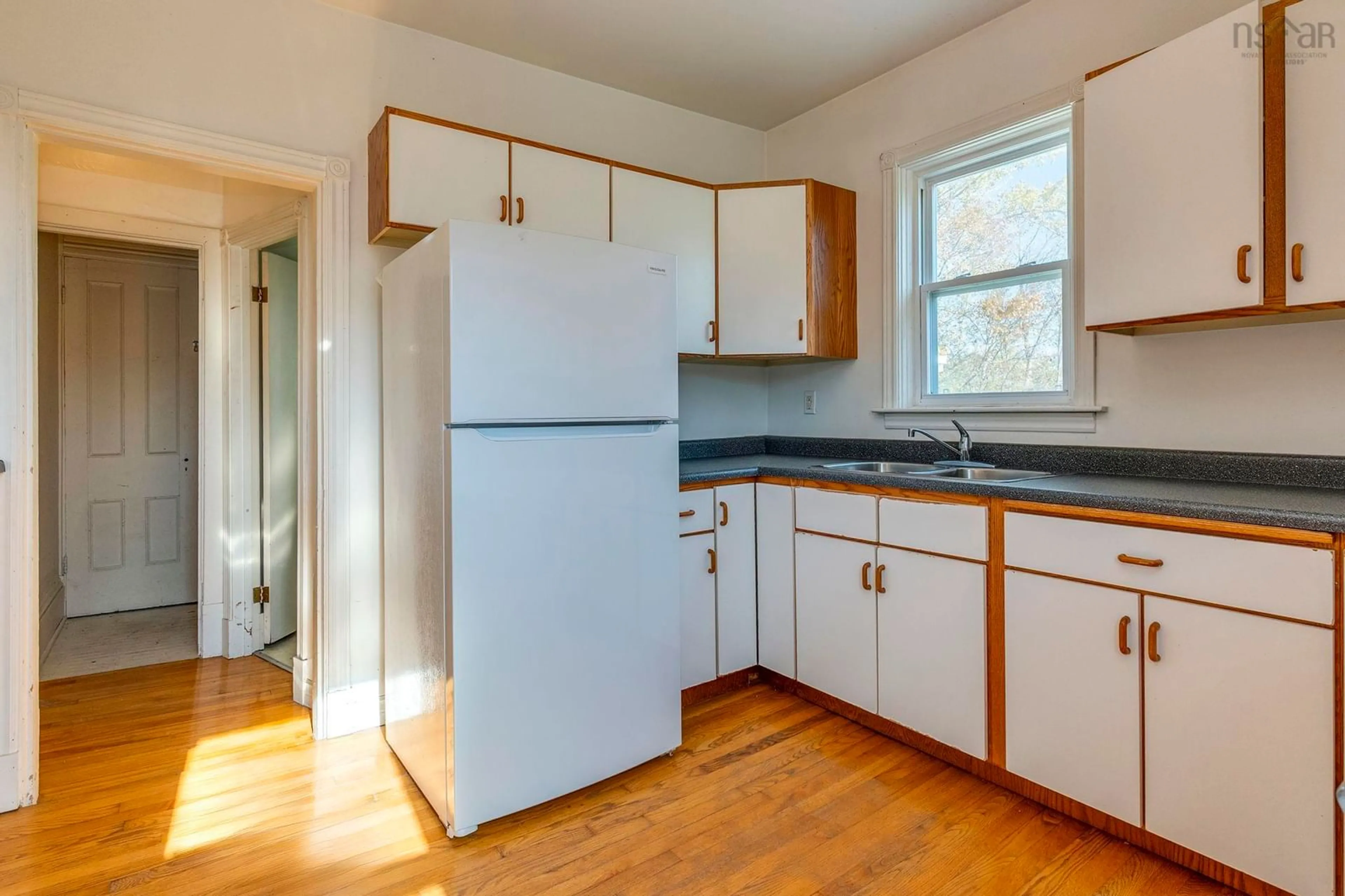 Standard kitchen, wood/laminate floor for 159 Abercrombie Road, New Glasgow Nova Scotia B2H 1K5