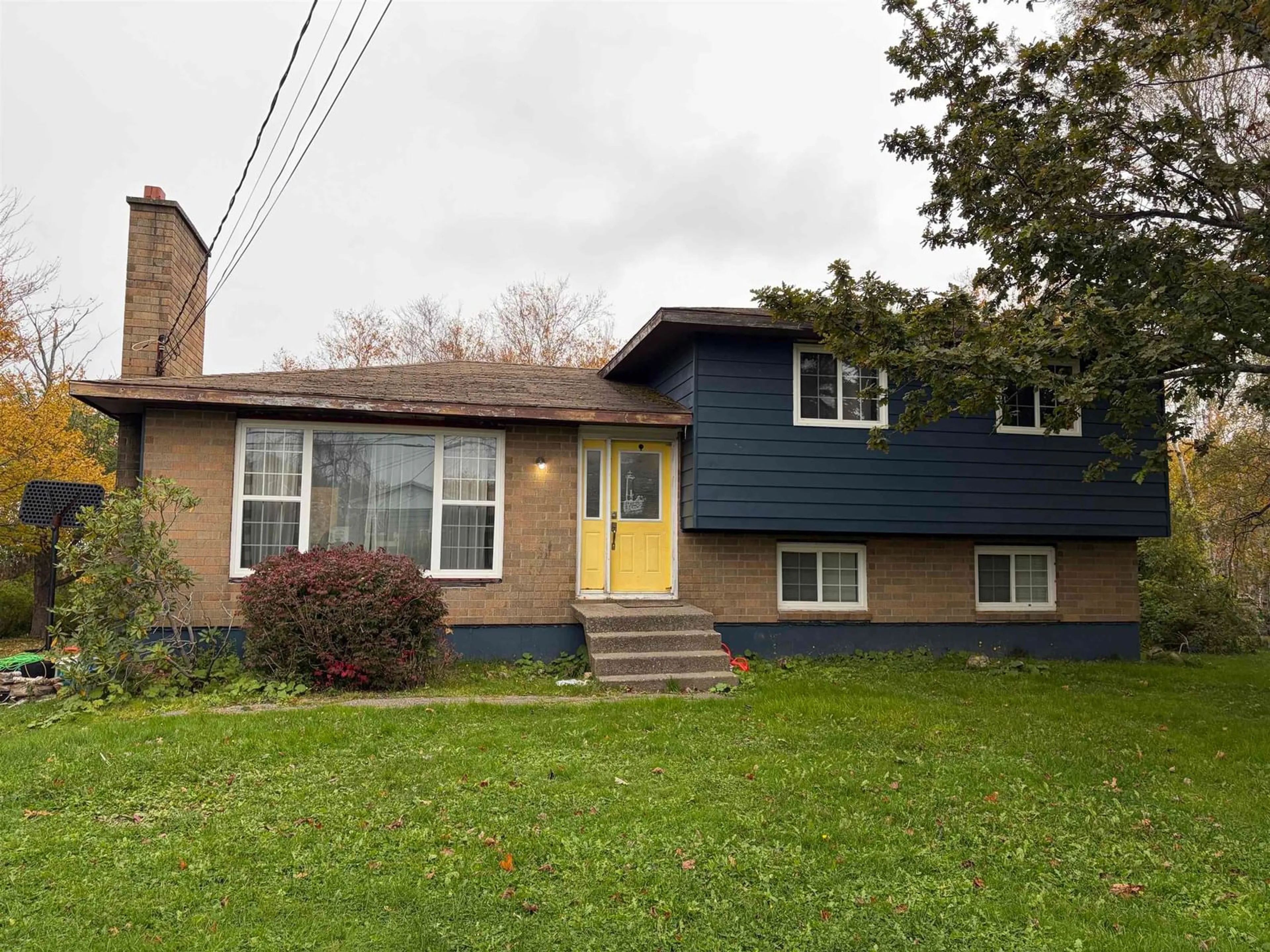 Home with vinyl exterior material, street for 9 Turner St, Glace Bay Nova Scotia B1A 5W5