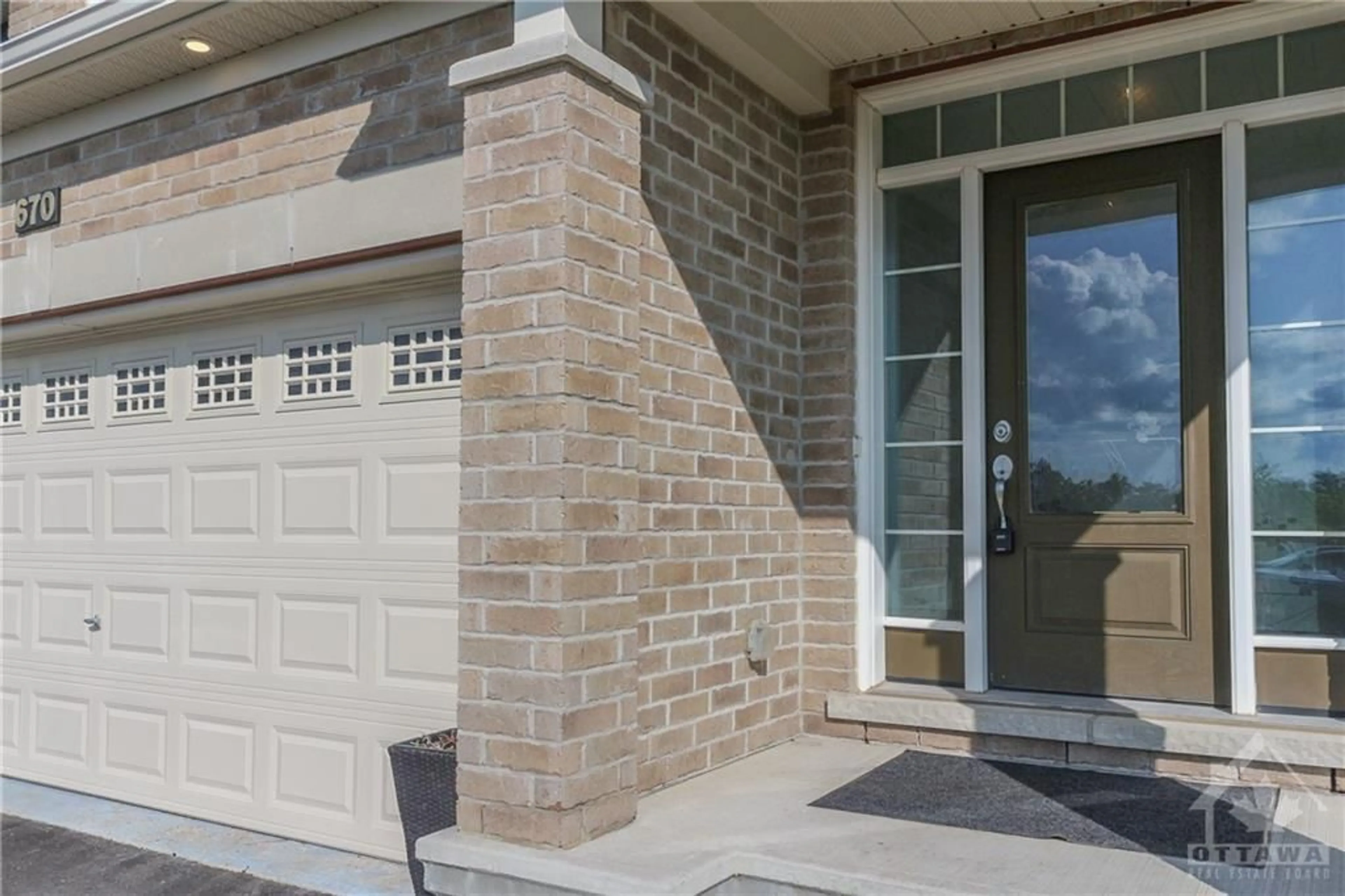 Home with brick exterior material for 670 DECOEUR Dr, Orleans Ontario K4A 1G4