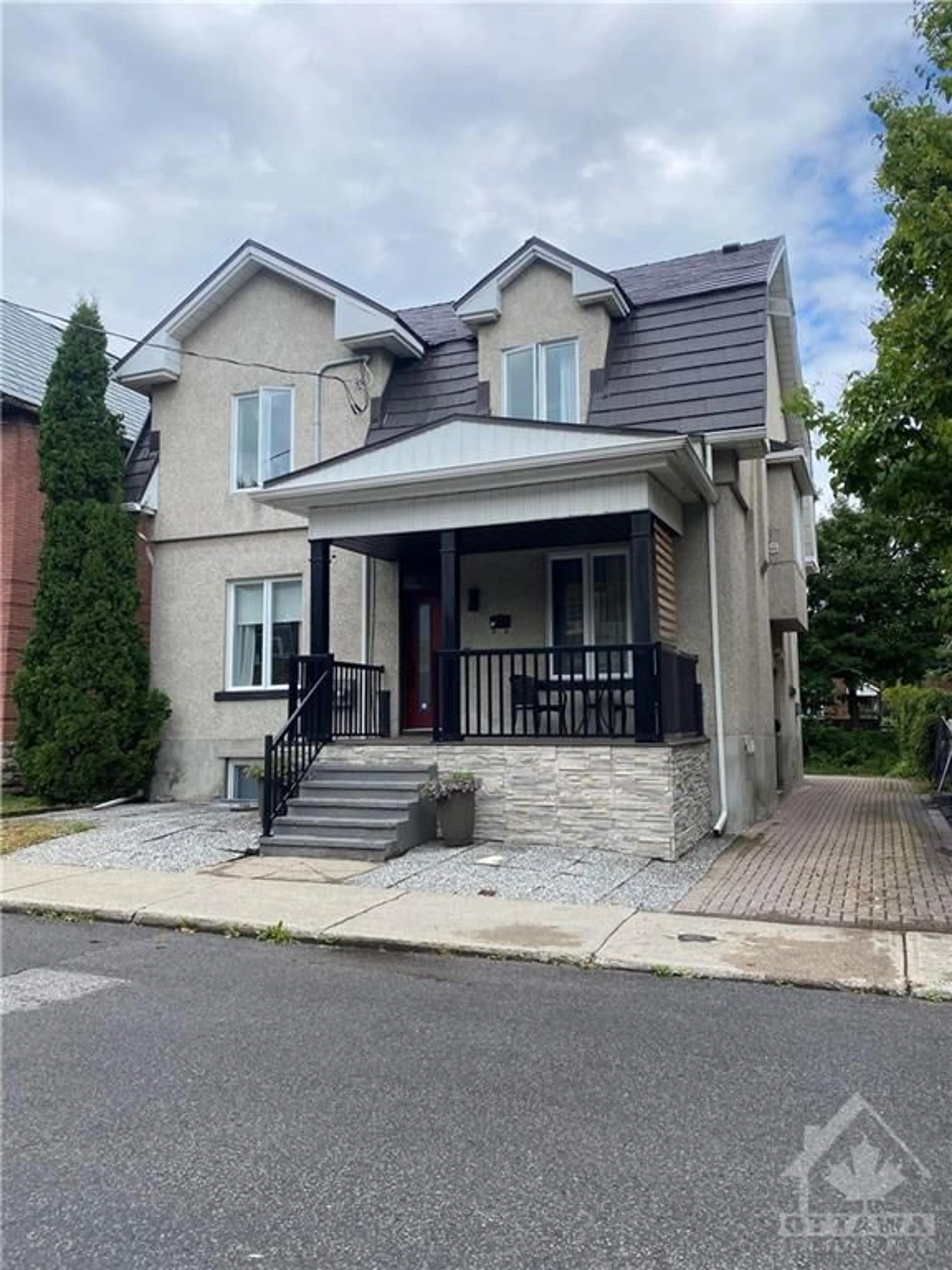 Outside view for 69 BLACKBURN Ave, Ottawa Ontario K1N 8A4