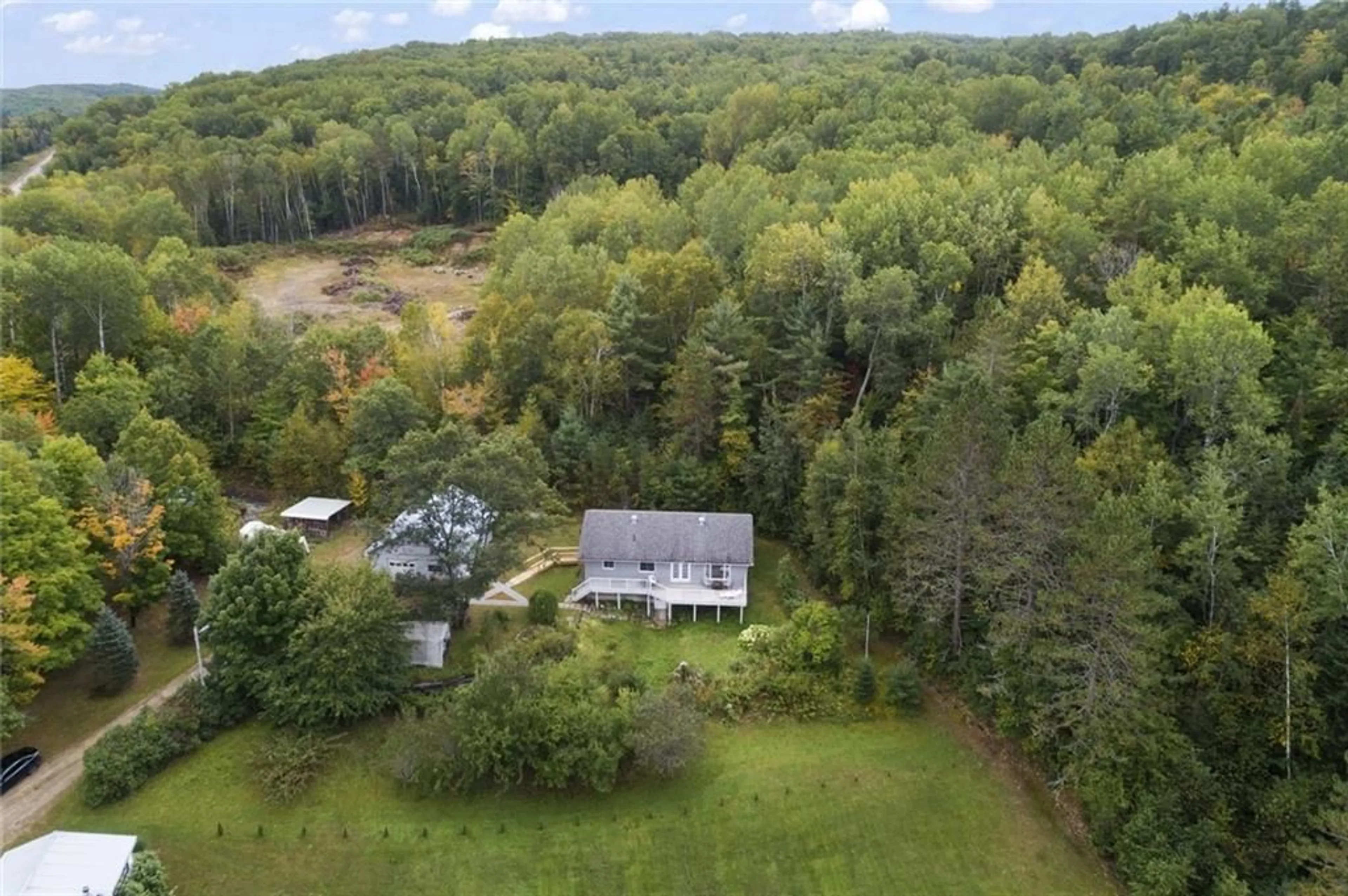 Cottage for 3049B CHAPESKIE Rd, Barry's Bay Ontario K0J 1B0