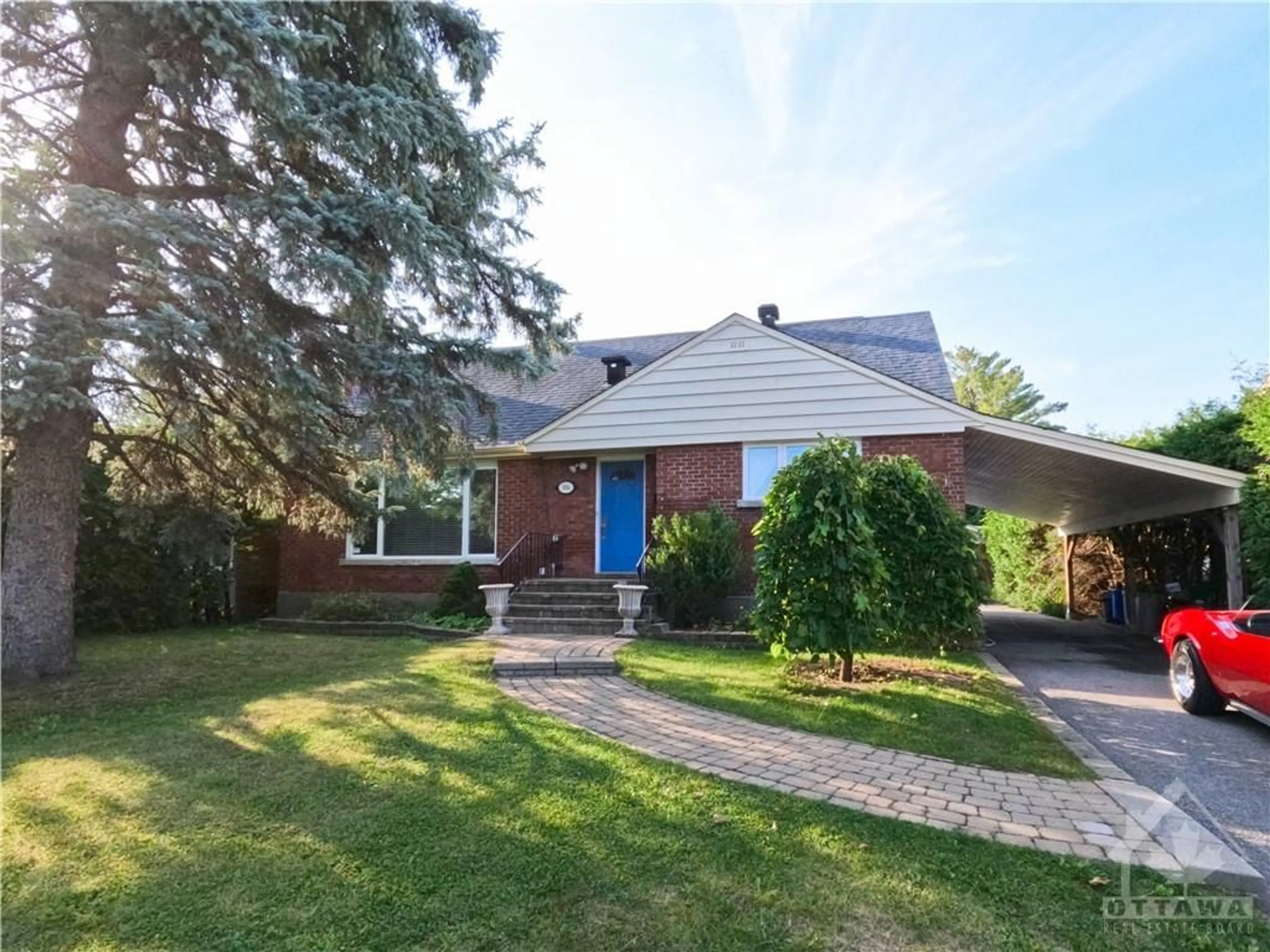 Frontside or backside of a home for 386 BILLINGS Ave, Ottawa Ontario K1H 5L6