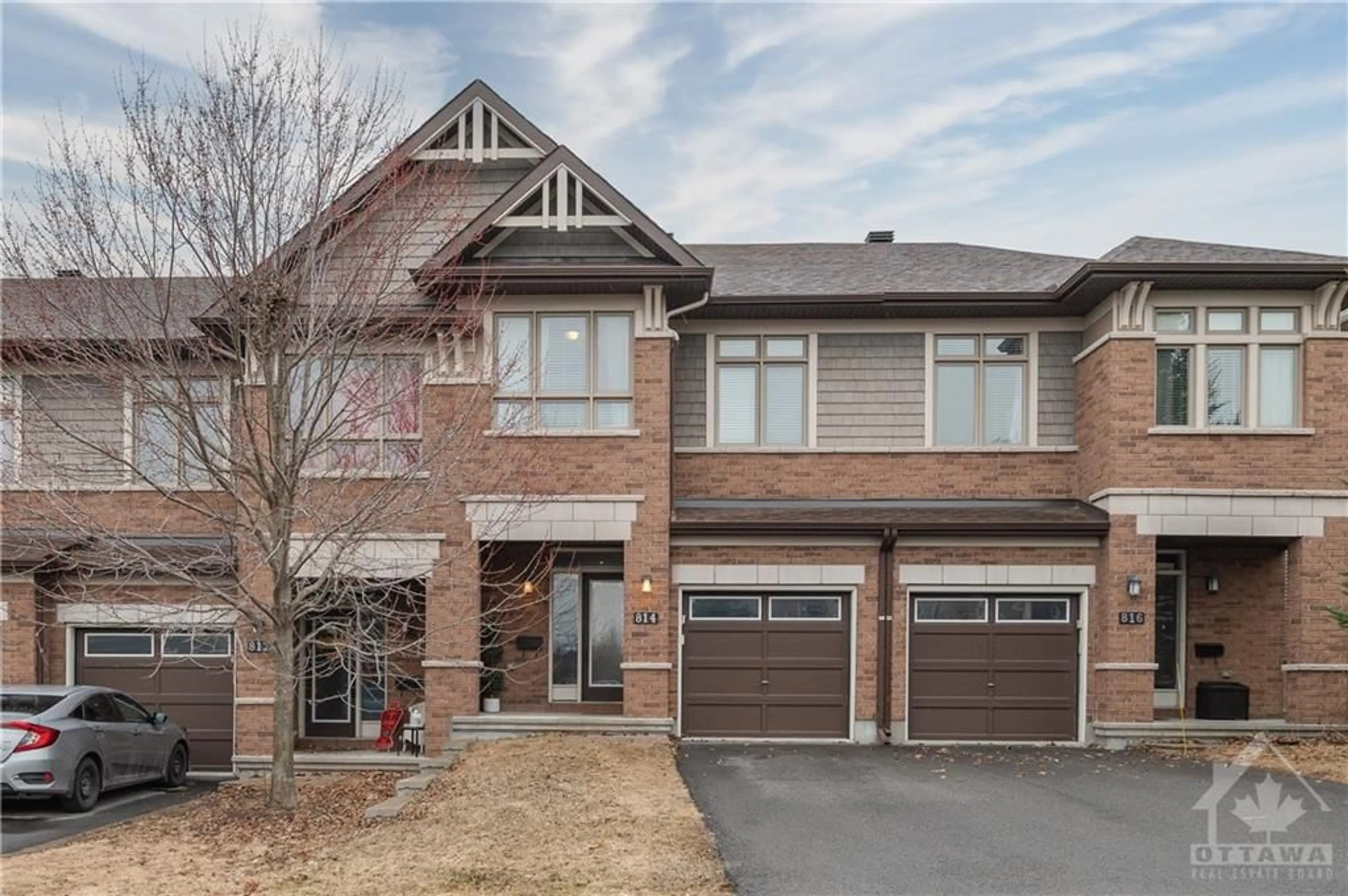 Home with brick exterior material for 814 FLETCHER Cir, Ottawa Ontario K2T 0B6