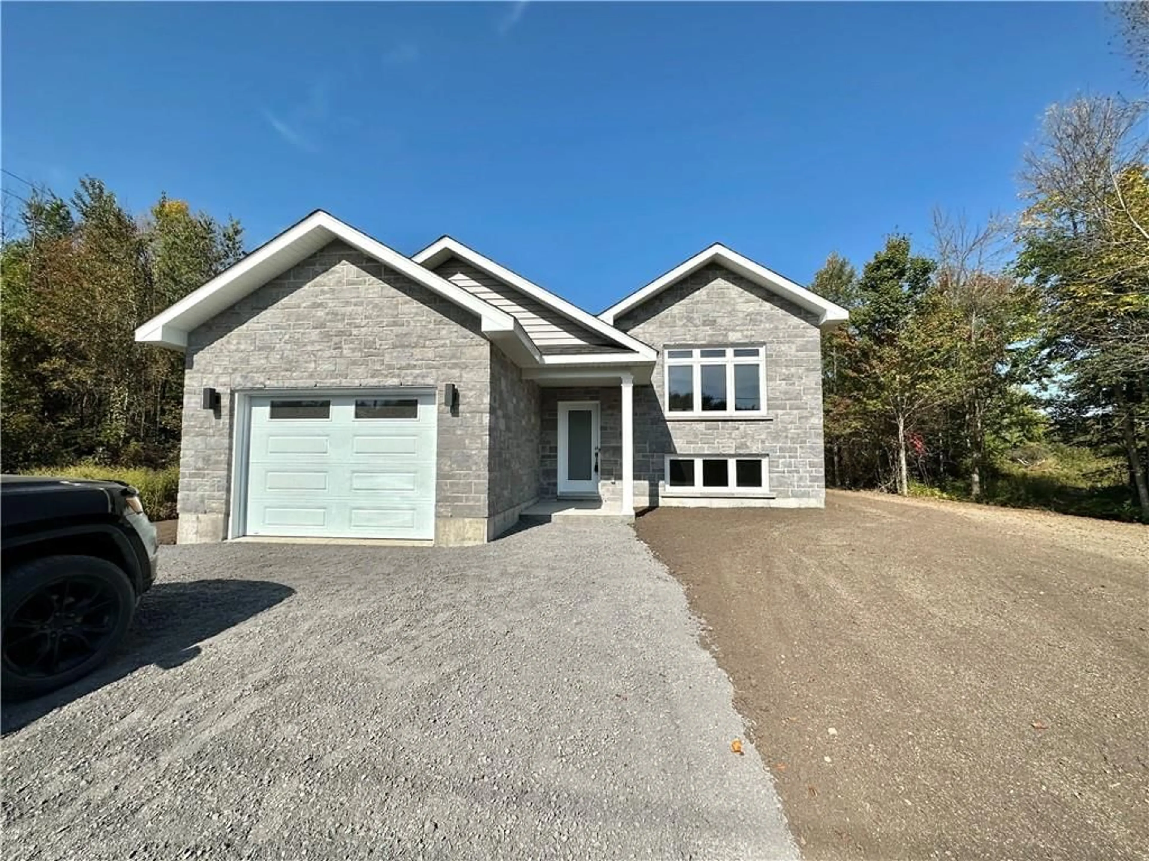 Home with brick exterior material for 21473 MACGREGOR Dr, Bainsville Ontario K0C 1E0