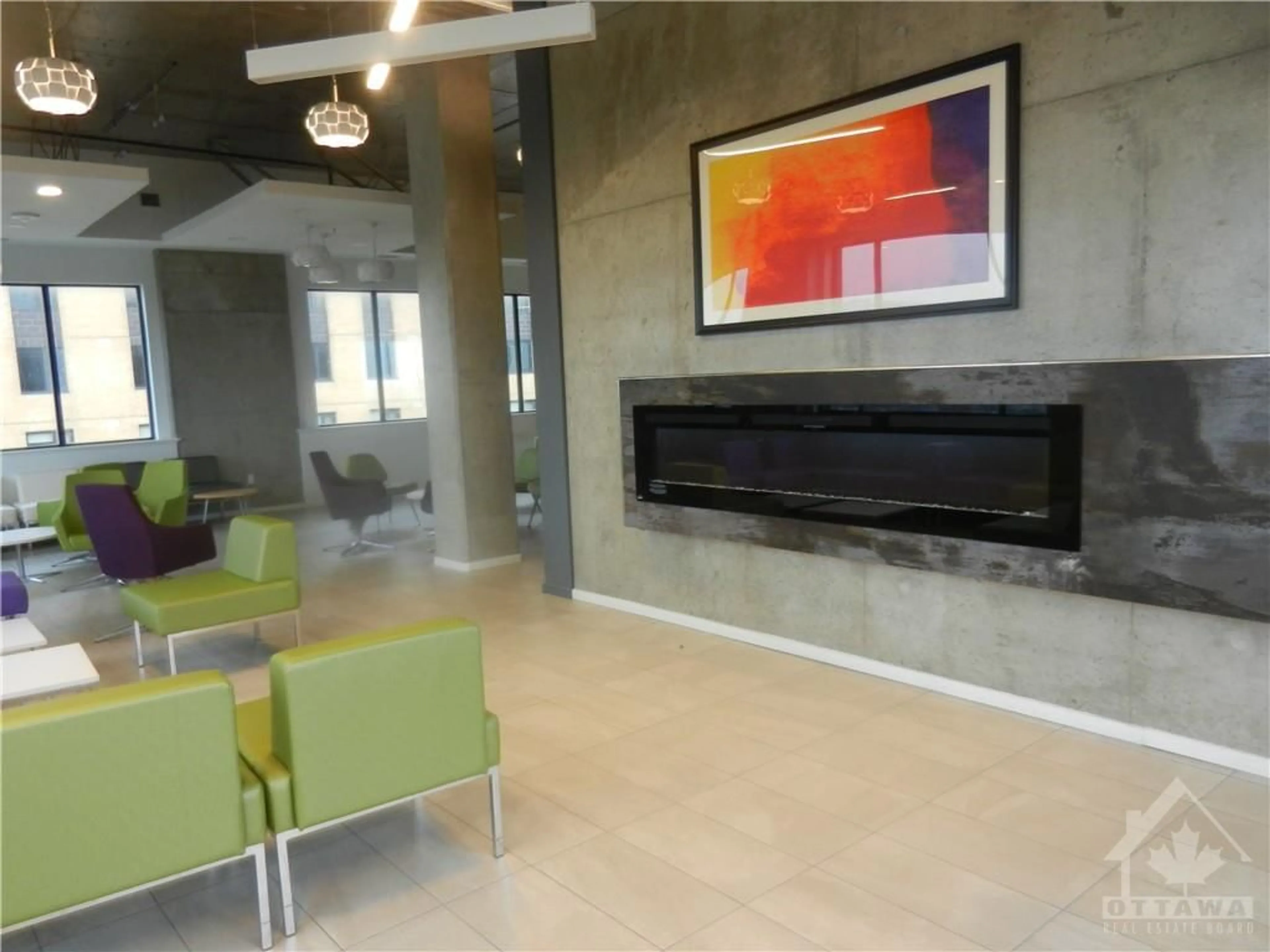 Indoor lobby for 105 CHAMPAGNE Ave #1706, Ottawa Ontario K1S 4P3