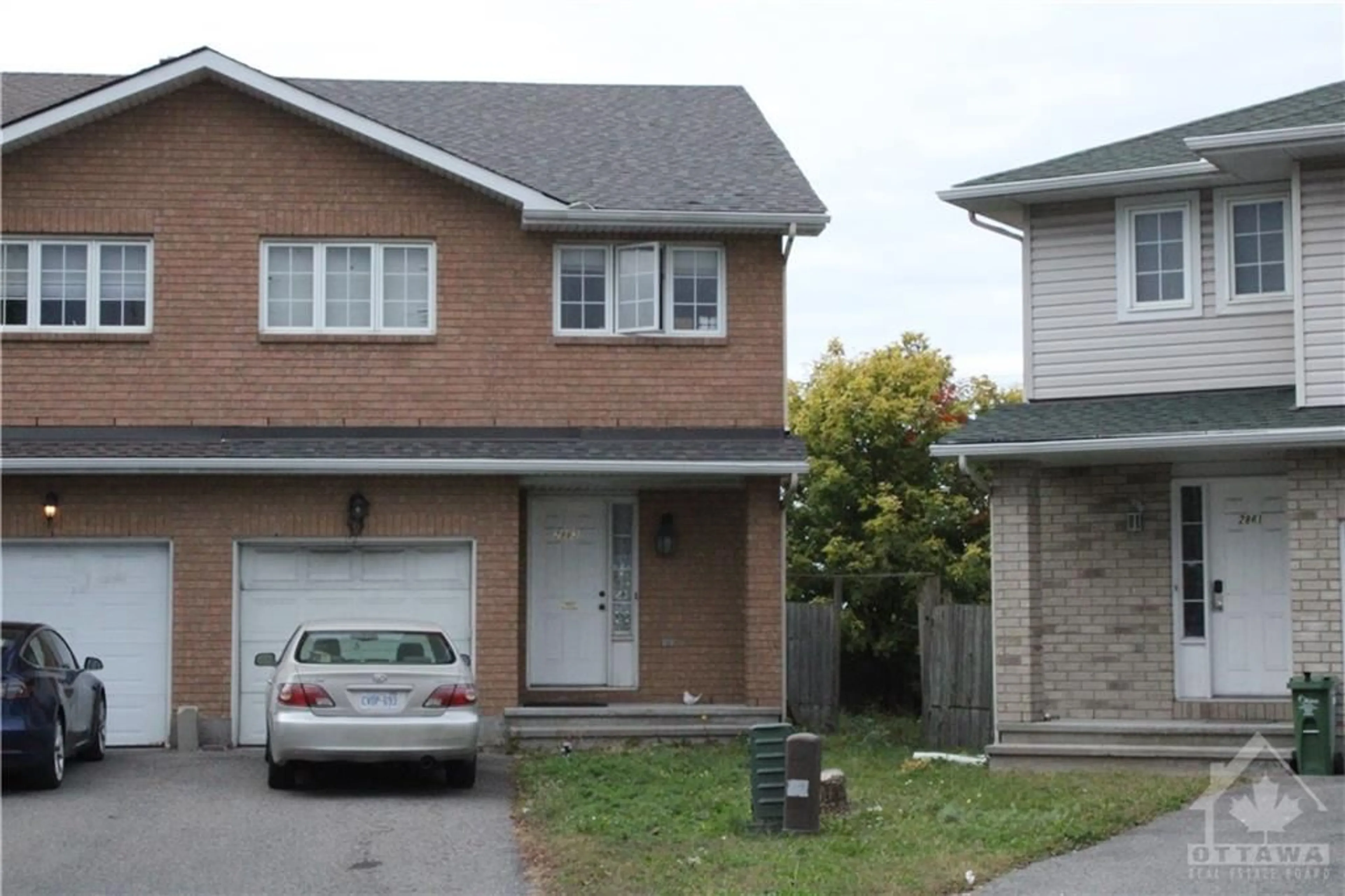 A pic from exterior of the house or condo for 2863 MILLSTREAM Way, Ottawa Ontario K1V 4A3