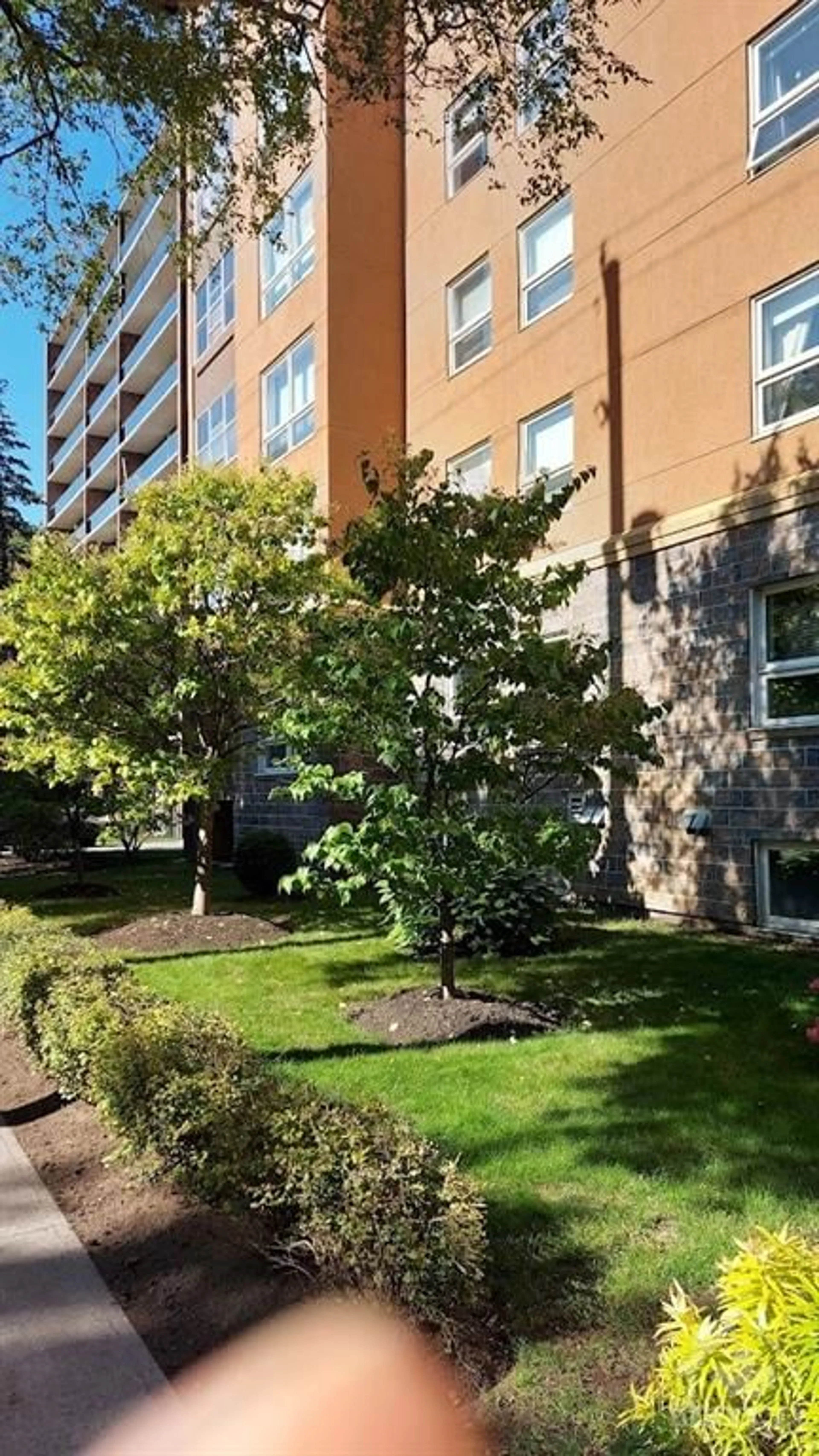 A pic from exterior of the house or condo for 373 LAURIER Ave #402, Ottawa Ontario K1N 8X6