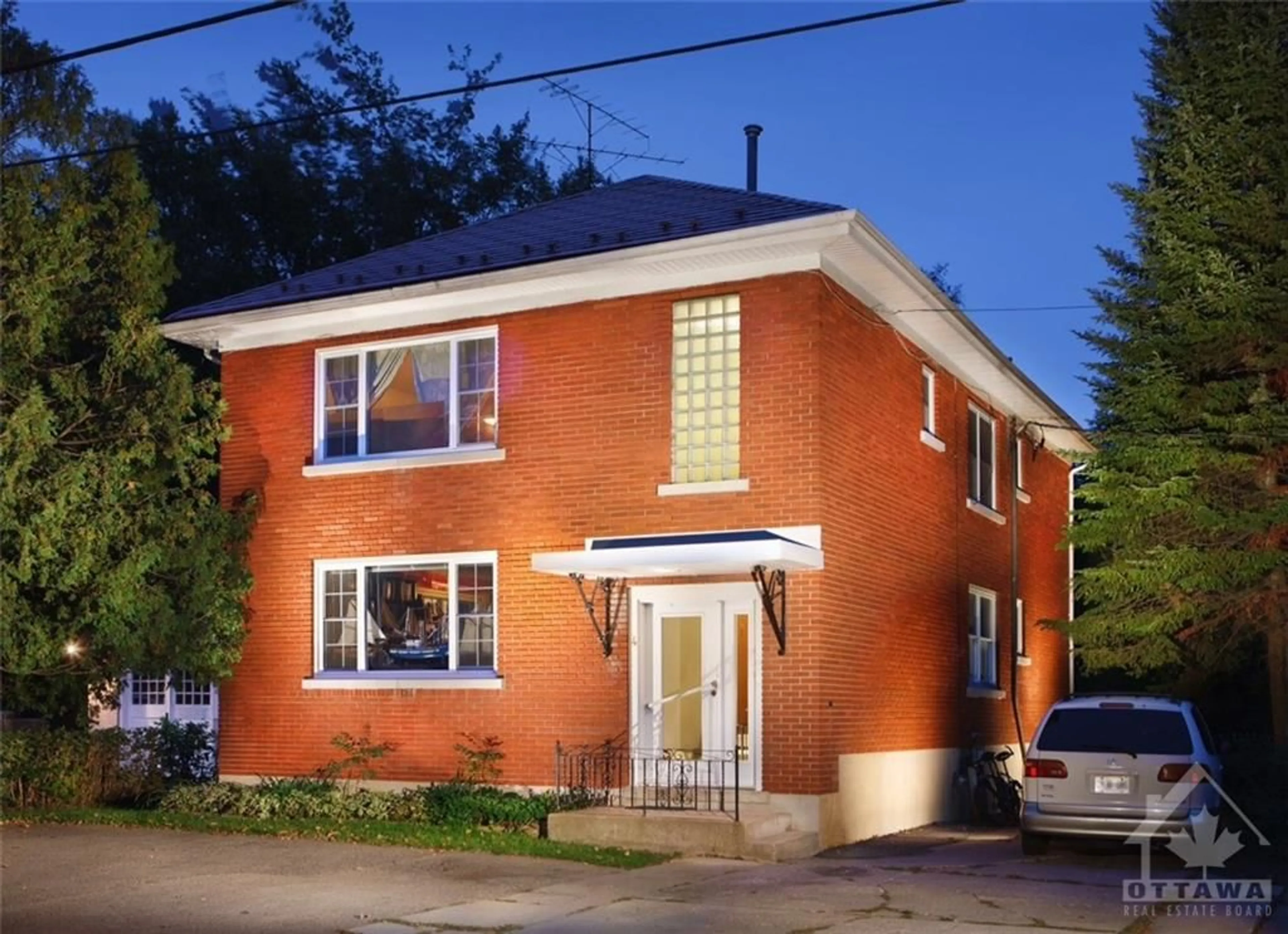 Home with brick exterior material for 4 MARY St, Perth Ontario K7H 2X2